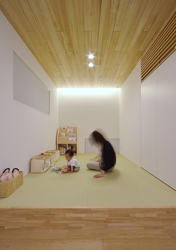 子供が遊べる木の天井の和室・デザイン住宅