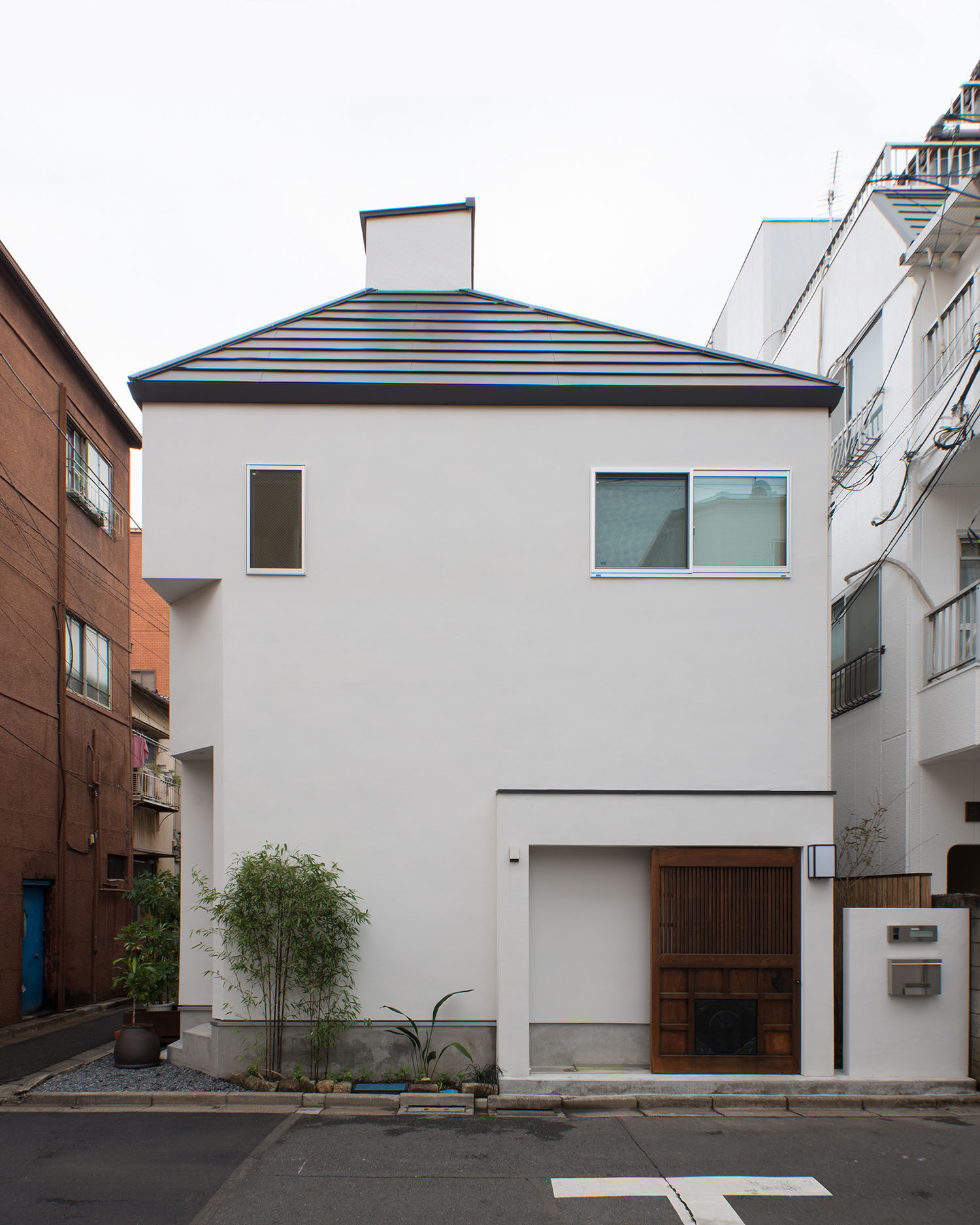 デザイン住宅建築実例_外観・注文住宅『CASE487 立方の家』の建築実例・施⼯例の写真・建物外観全体 注文住宅・デザイン住宅建築実例_『CASE487 立方の家』_外観