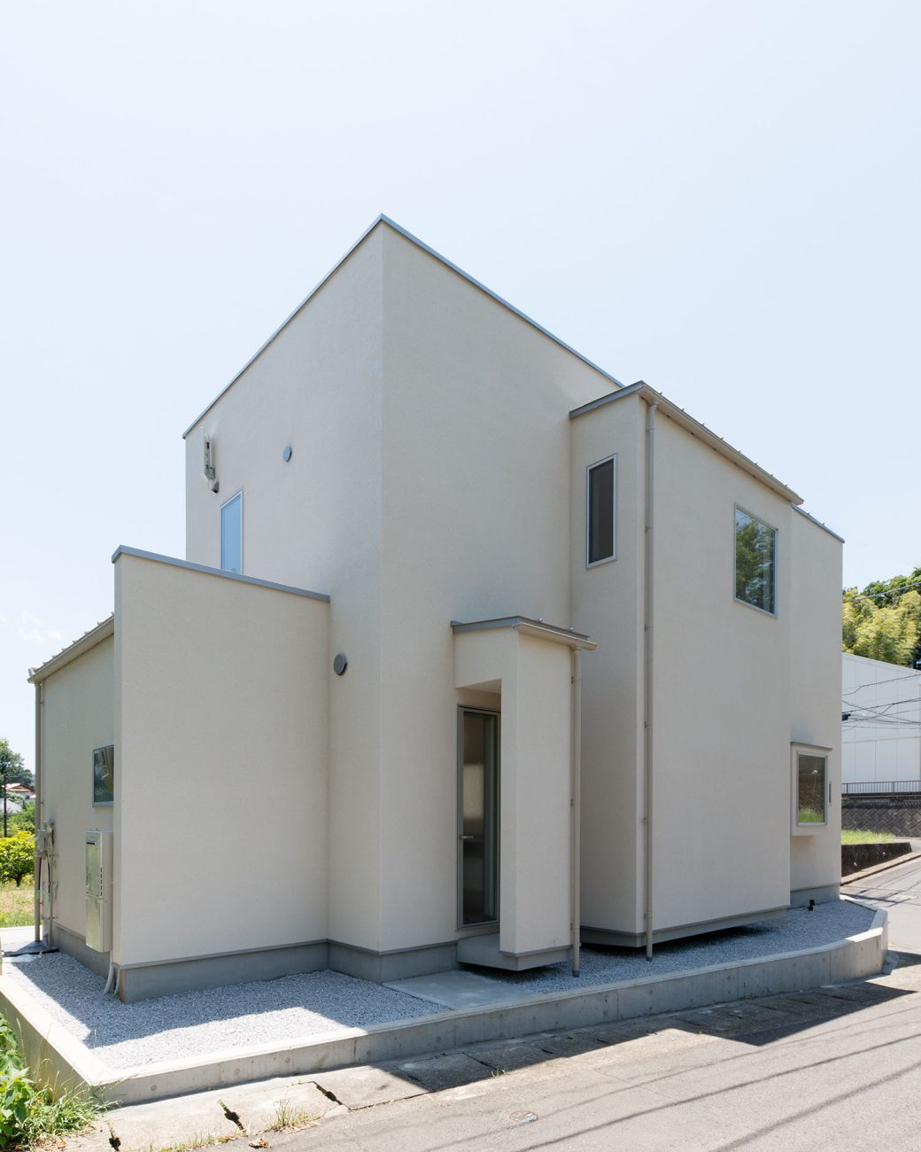 白いキューブを繋ぎ合わせたような外観の家・デザイン住宅 注文住宅・デザイン住宅建築実例_『CASE550 three box house』_外観