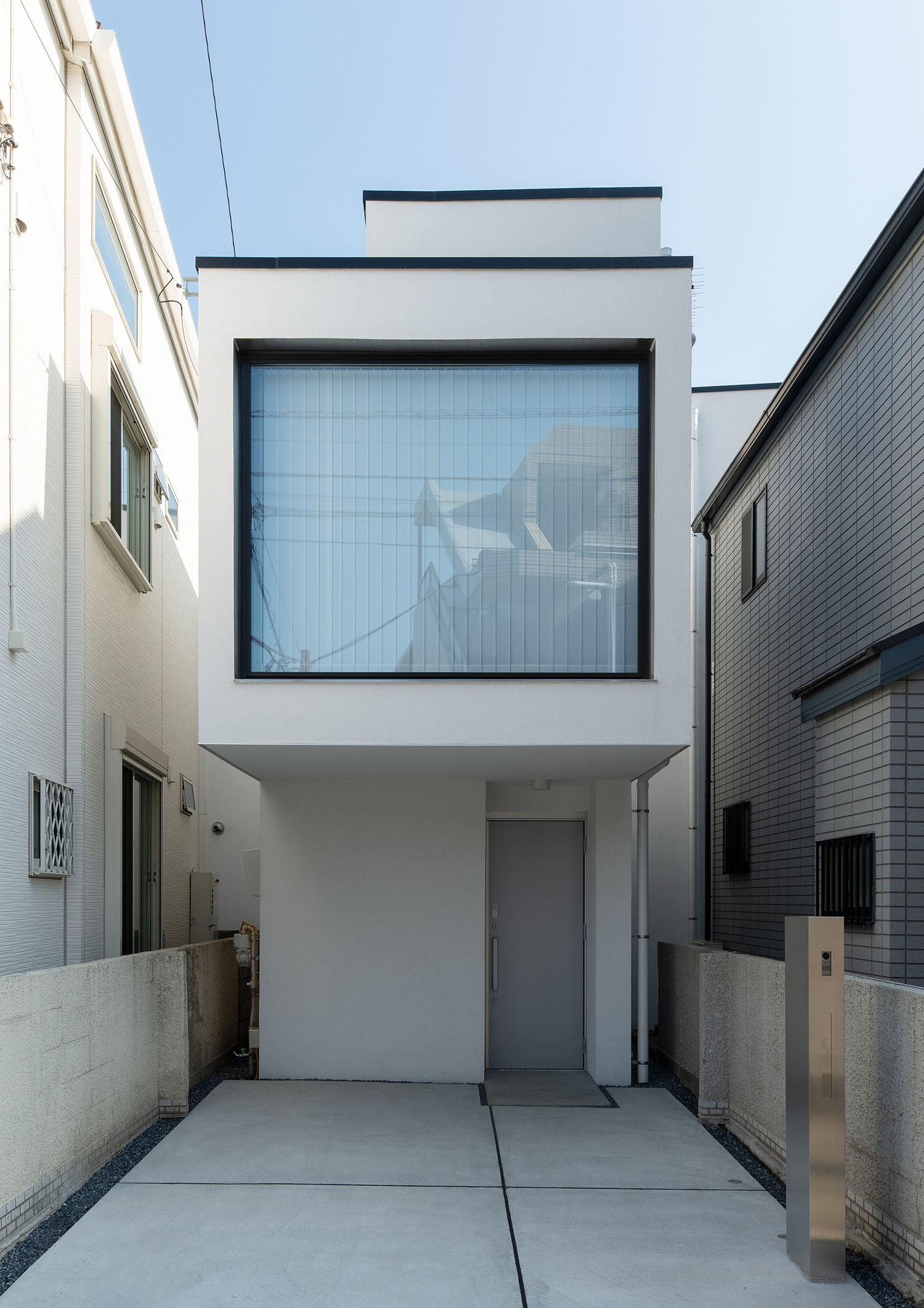 正方形の大きな一つの開口部が特徴的な外観の住宅・デザイン住宅 注文住宅・デザイン住宅建築実例_『CASE691 MateriaBox』_外観