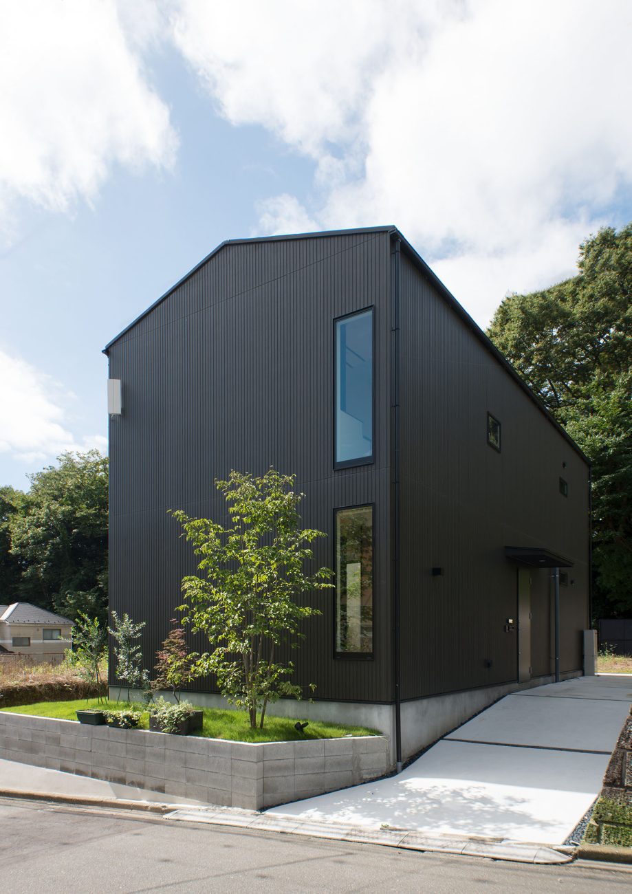 注文住宅『CASE696 tongari house』の建築実例・施⼯例の写真・建物外観全体 注文住宅・デザイン住宅建築実例_『CASE696 tongari house』_外観