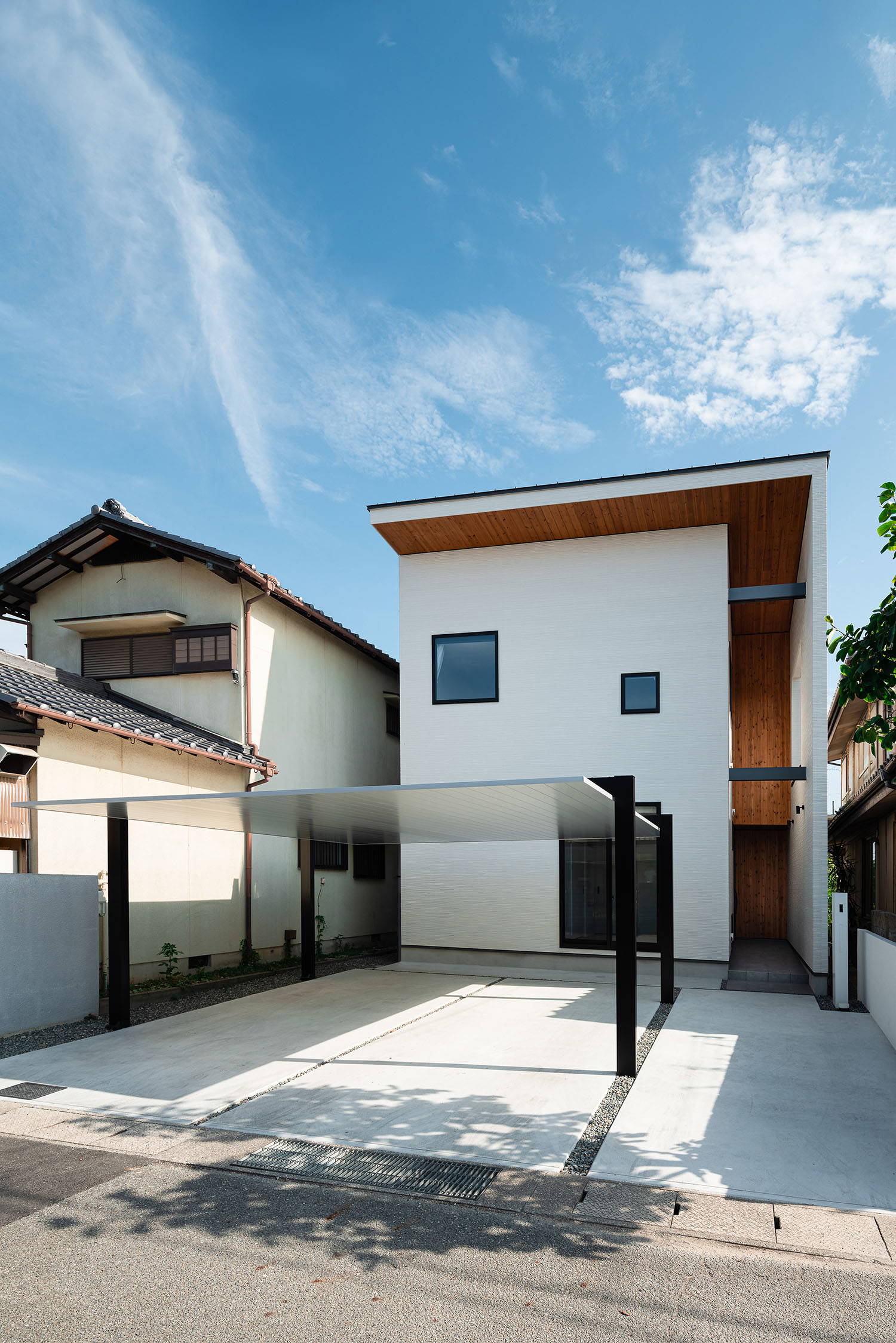 注文住宅『CASE713 トレイスライン』の建築実例・施⼯例の写真・建物外観全体 注文住宅・デザイン住宅建築実例_『CASE713 トレイスライン』_外観