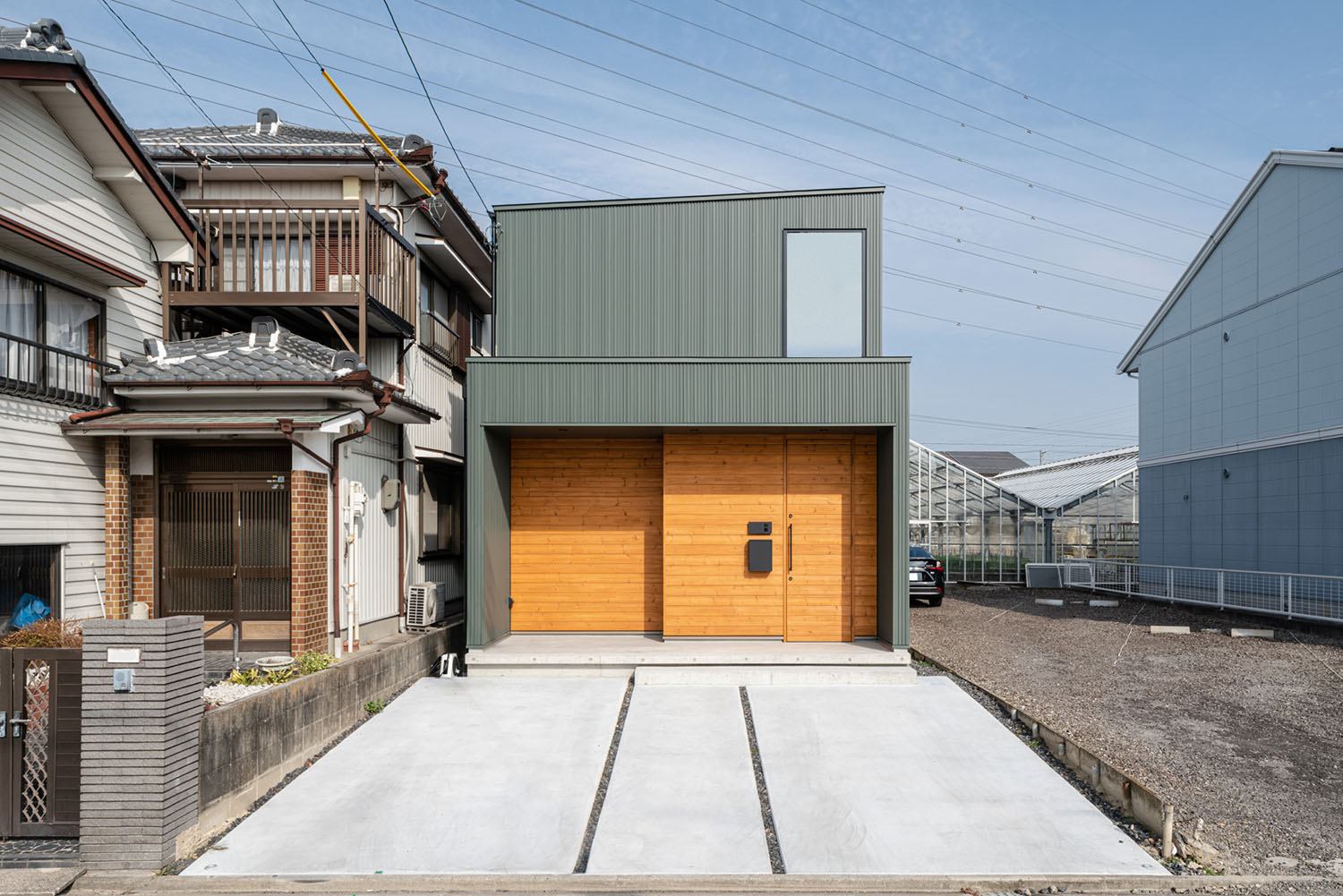 注文住宅『CASE717 光土間の家』の建築実例・施⼯例の写真・建物外観全体 注文住宅・デザイン住宅建築実例_『CASE717 光土間の家』_外観