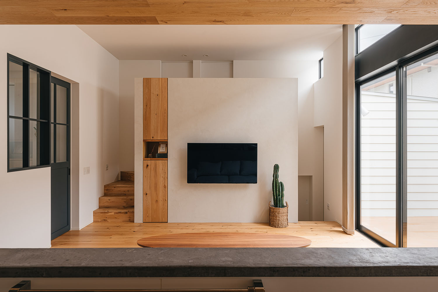 注文住宅・LDK・スキップフロア・開放感のある・明るい・ナチュラル 注文住宅・デザイン住宅建築実例_『CASE719 Flat foam』_LDK