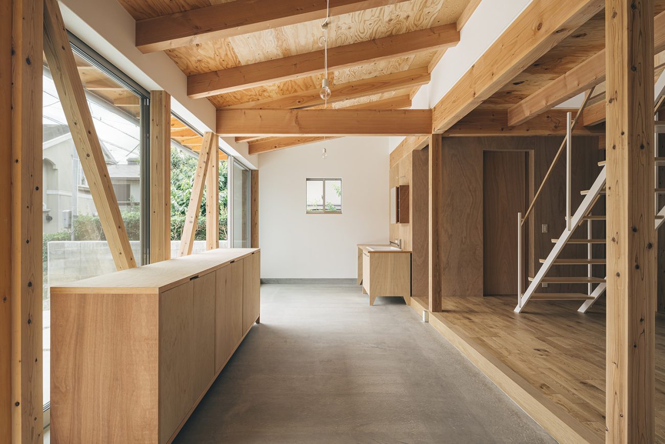 注文住宅・玄関・土間・木の温もり・リビングイン階段 注文住宅・デザイン住宅建築実例_『CASE729 伏見の家』_玄関