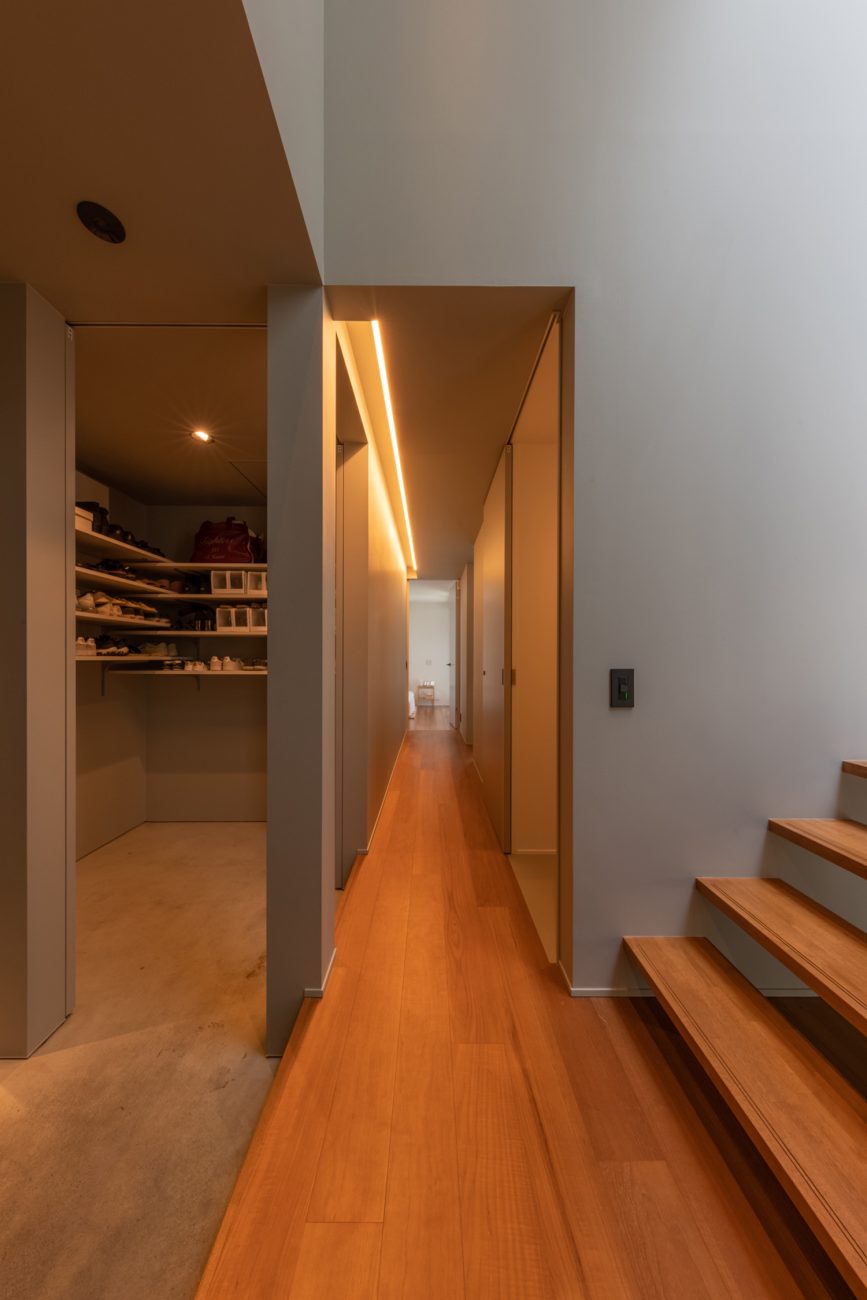 注文住宅・玄関・シューズインクローゼット・回遊動線 注文住宅・デザイン住宅建築実例_『CASE732 pass』_玄関