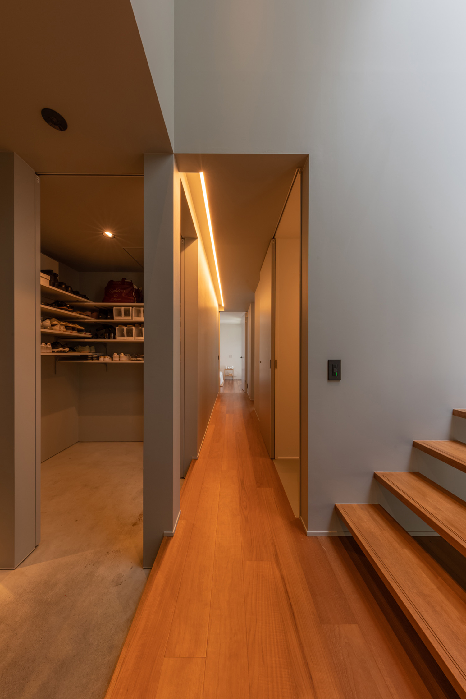 注文住宅・玄関・シューズインクローゼット・回遊動線 注文住宅・デザイン住宅建築実例_『CASE732 pass』_玄関