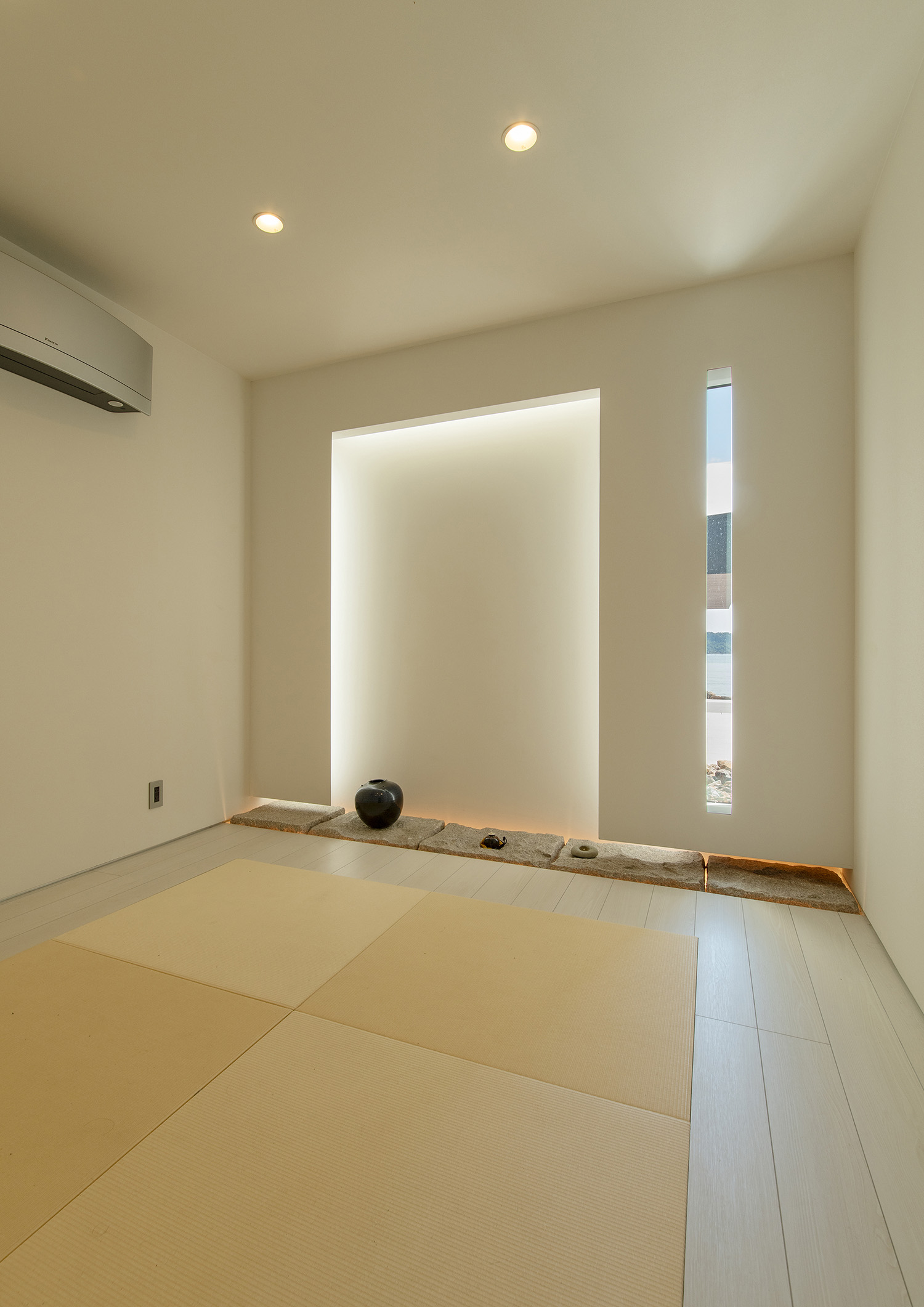 琉球畳とフローリングを組み合わせた和室