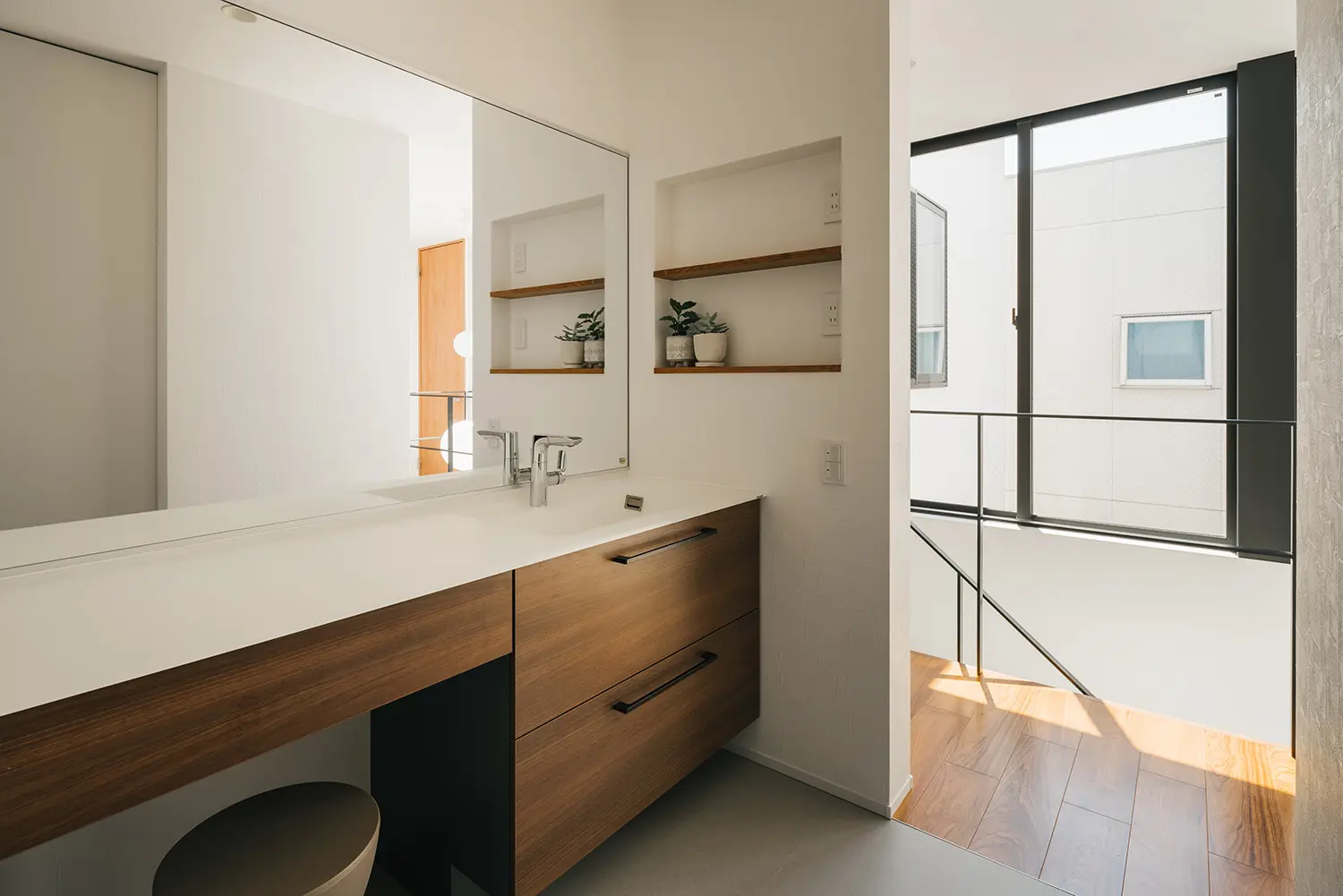 見た目がすっきりとしたアンダーカウンタータイプ