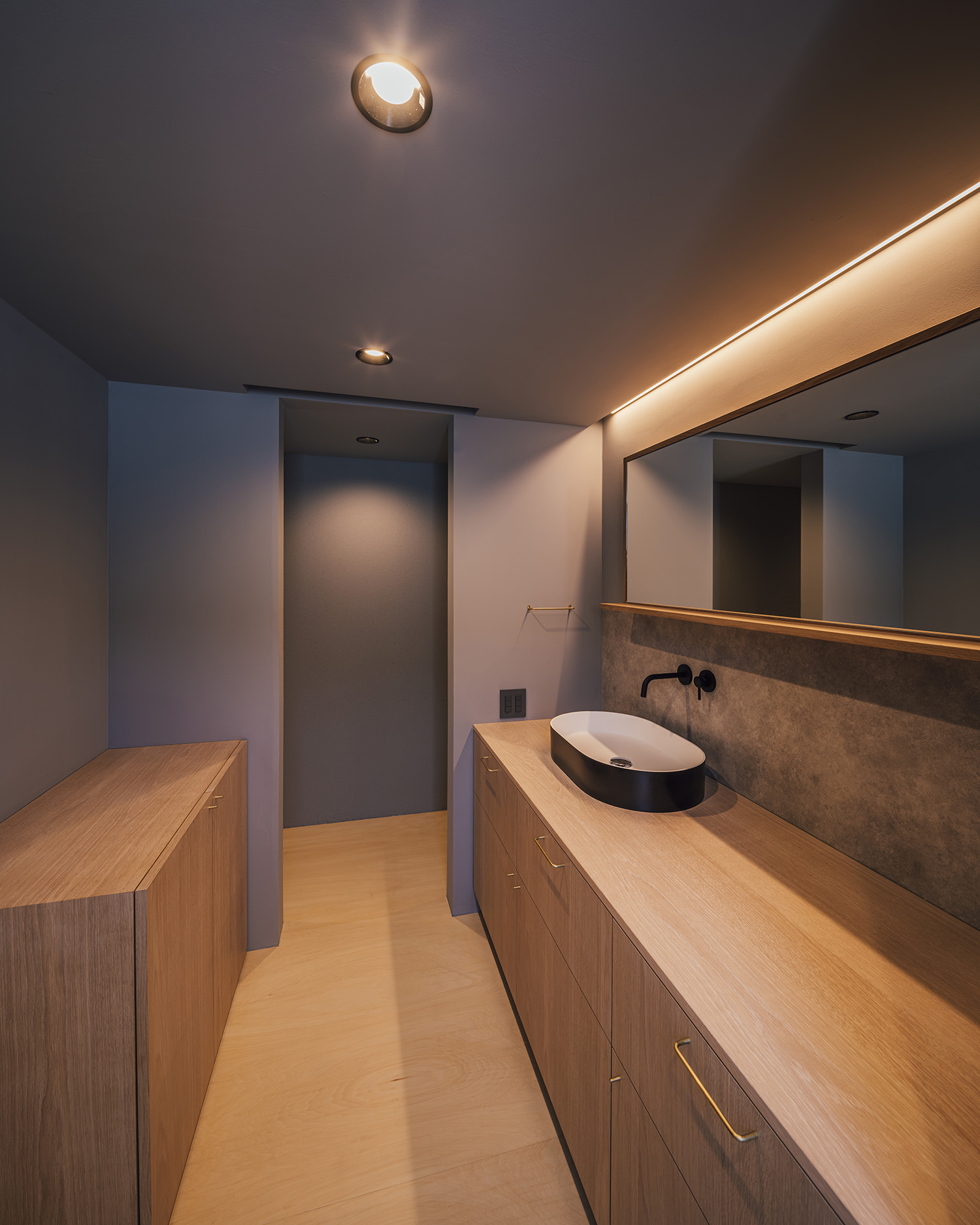 注文住宅・洗面所・壁付けセパレート水栓・モルタル・ホテルライク 注文住宅・デザイン住宅建築実例_『CASE736 アンモナイト』_浴室・洗面所