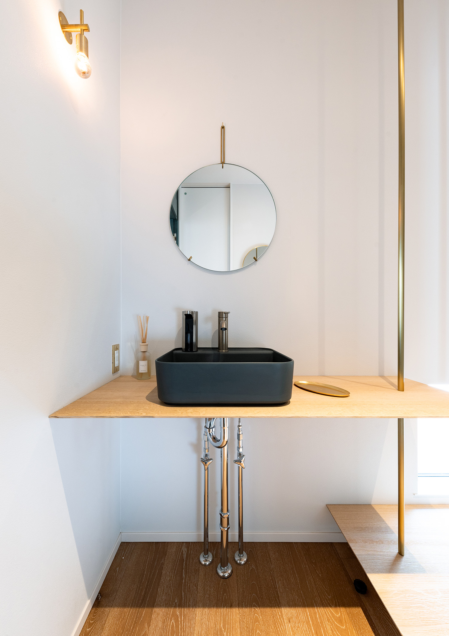 注文住宅・手洗いカウンター・玄関手洗い 注文住宅・デザイン住宅建築実例_『CASE737 RUSTIC』_浴室・洗面所