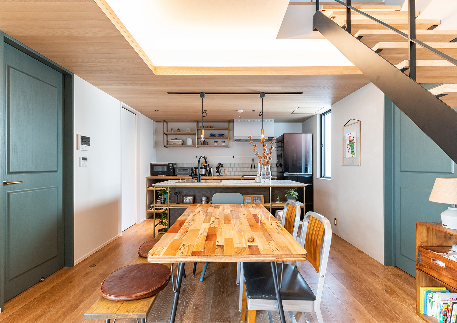 注文住宅・オーダーキッチン・ダイニング・対面キッチン 注文住宅・デザイン住宅建築実例_『CASE737 RUSTIC』_LDK