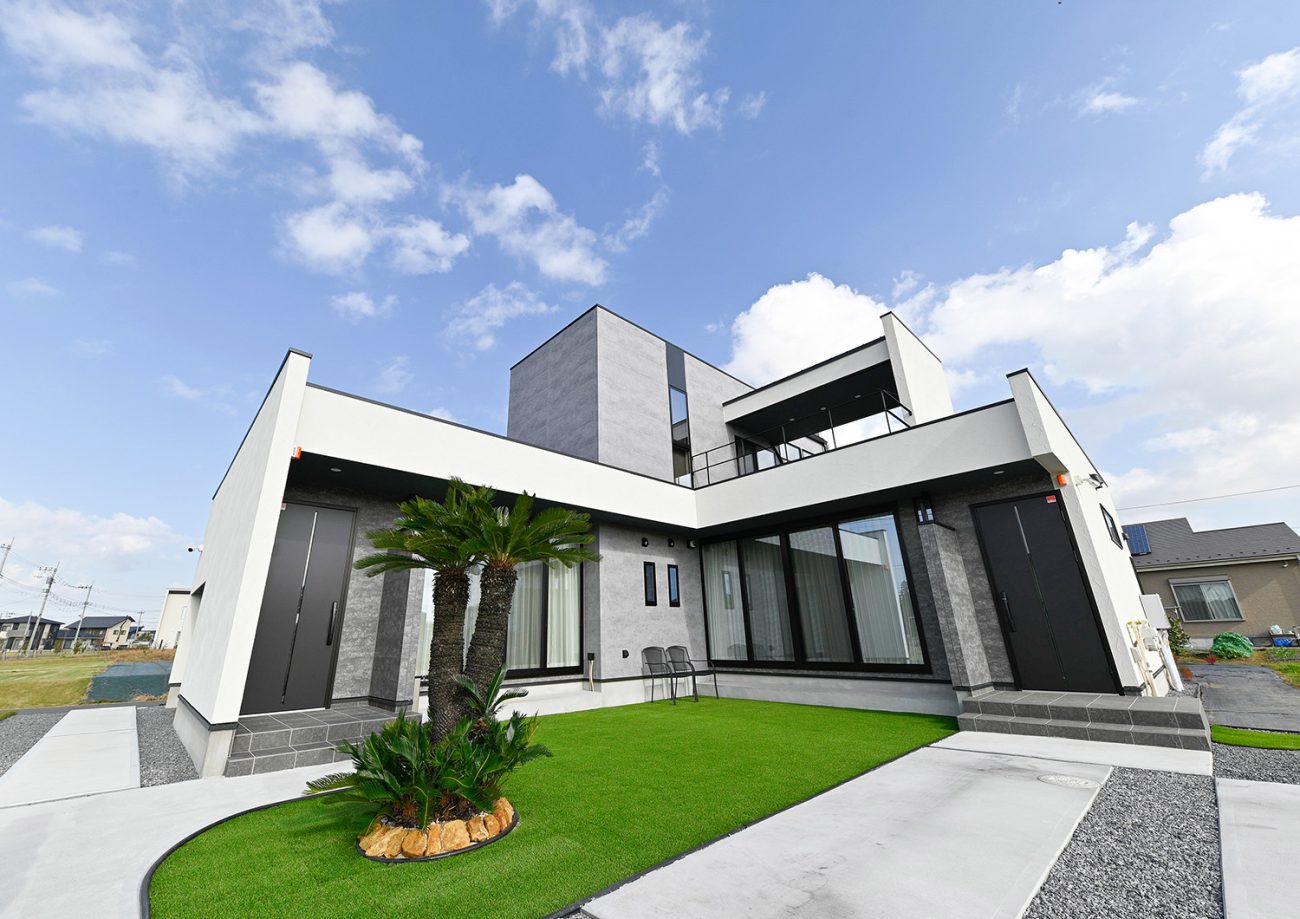 注文住宅・外観・一部二階建て・二世帯住宅 注文住宅・デザイン住宅建築実例_『CASE738 Grass field House』_外観