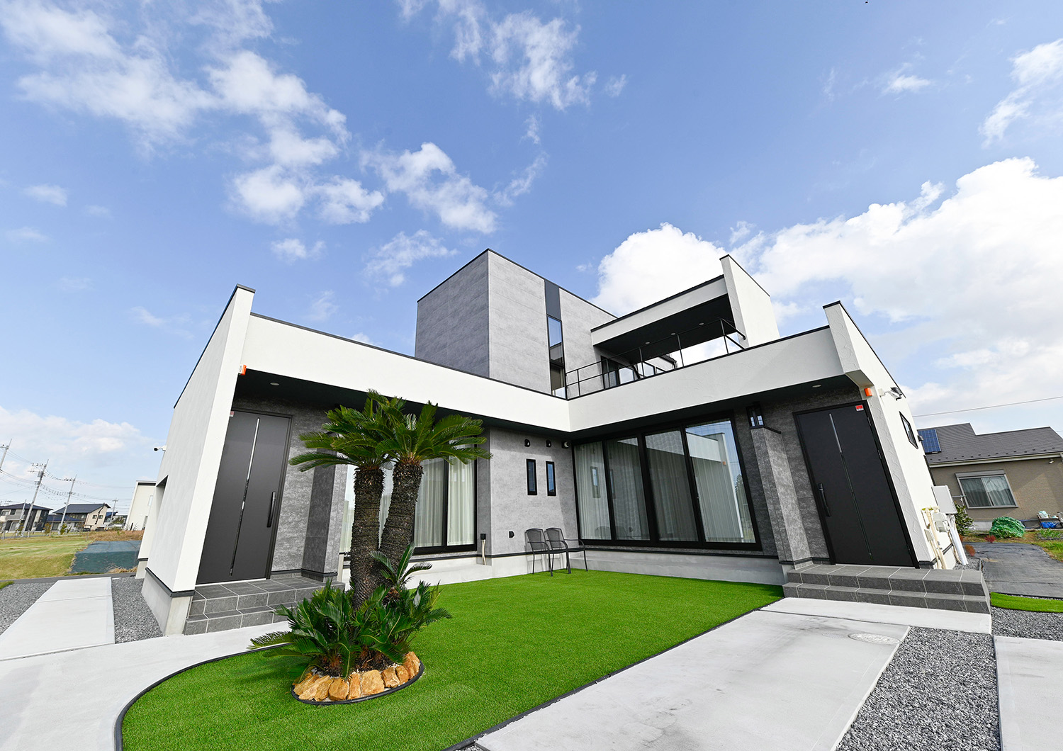 注文住宅・外観・一部二階建て・二世帯住宅 注文住宅・デザイン住宅建築実例_『CASE738 Grass field House』_外観