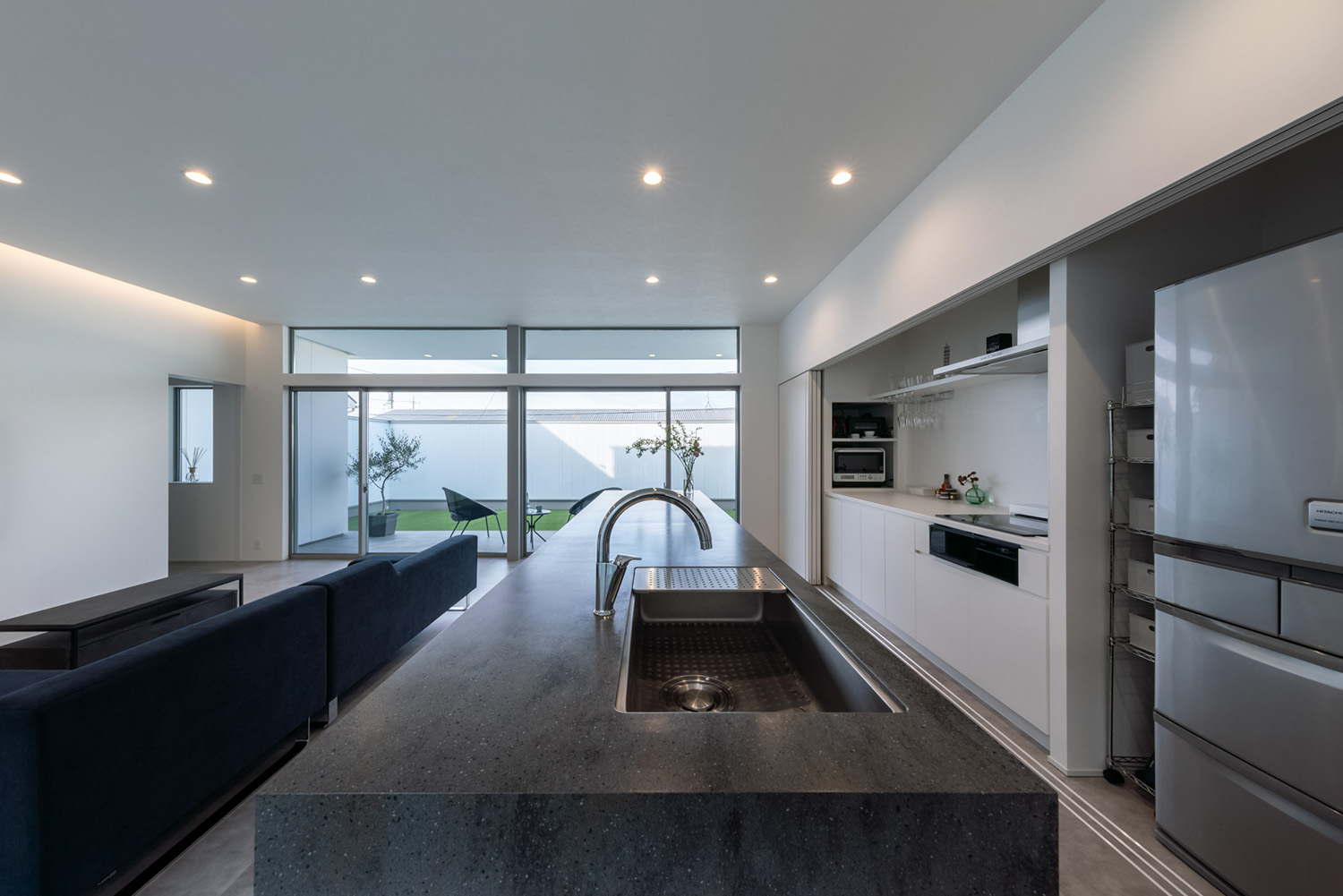 注文住宅・ダイニングキッチン・フラットキッチン・一体型キッチン 注文住宅・デザイン住宅建築実例_『CASE739 like living in the sky』_キッチン