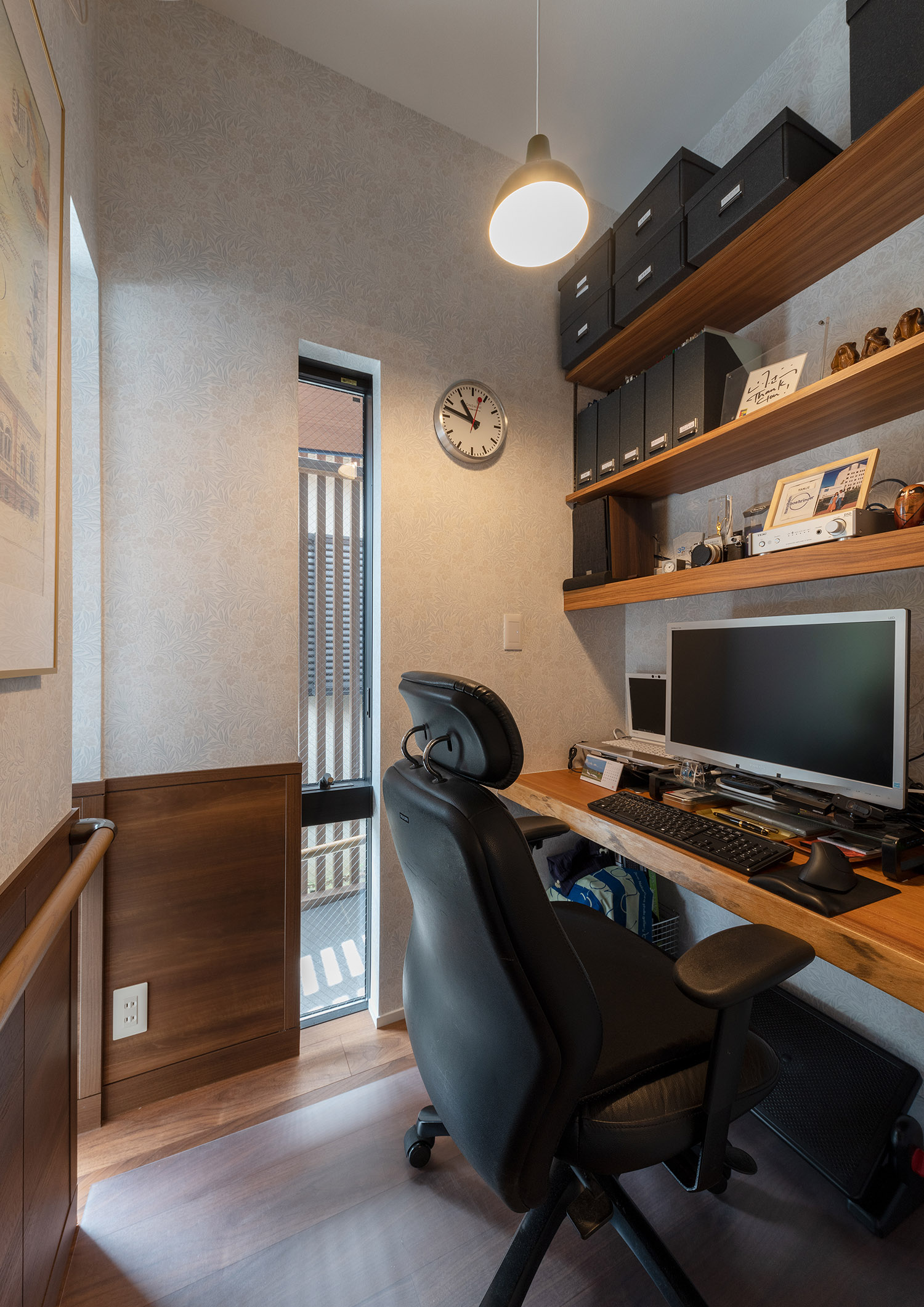 注文住宅・書斎・平屋・バリアフリー住宅・造作棚・スリット窓 注文住宅・デザイン住宅建築実例_『CASE740 光とともに』_書斎