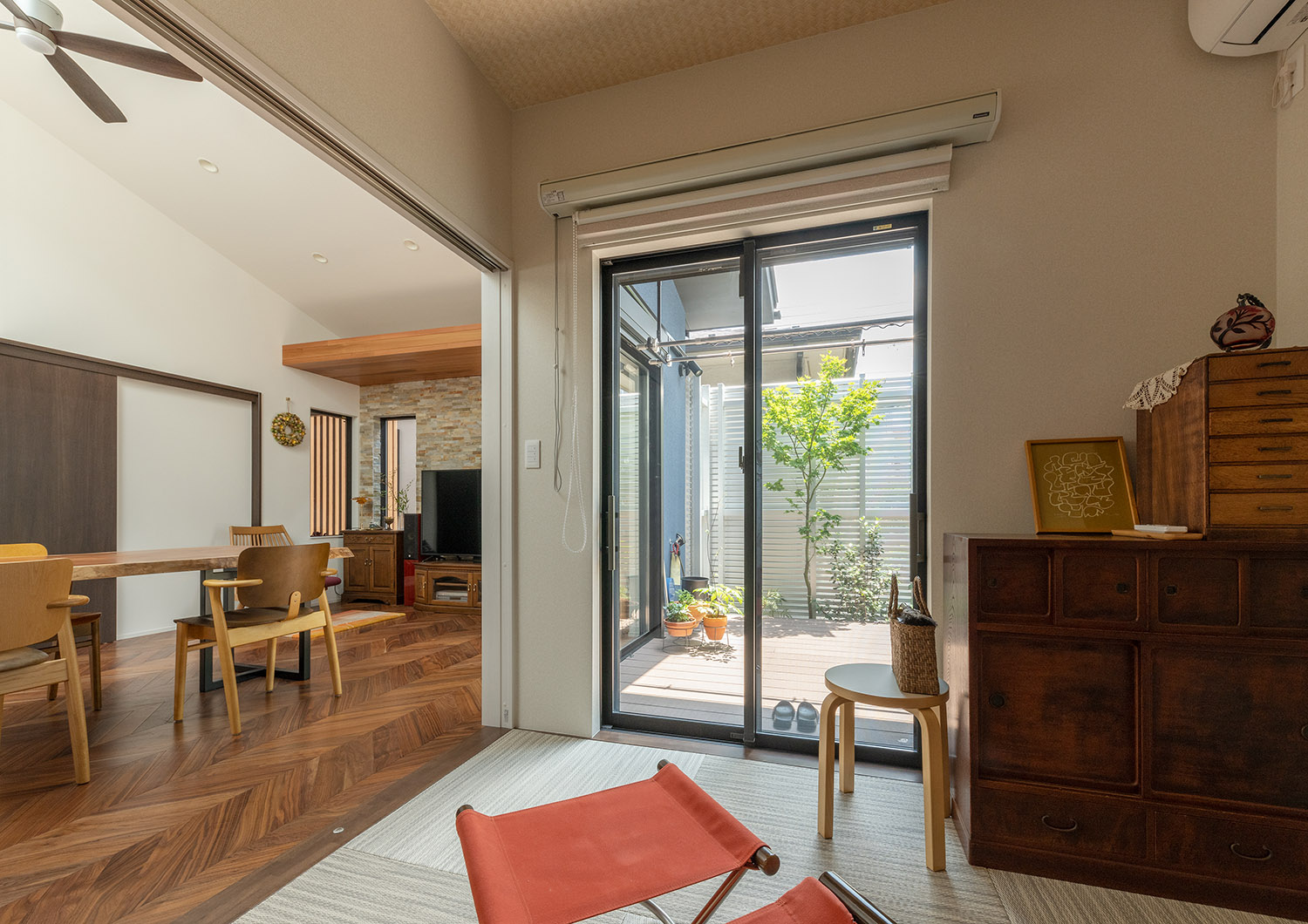 注文住宅・和室・平屋・バリアフリー住宅・テラスとつながる・引き戸でつながる 注文住宅・デザイン住宅建築実例_『CASE740 光とともに』_和室