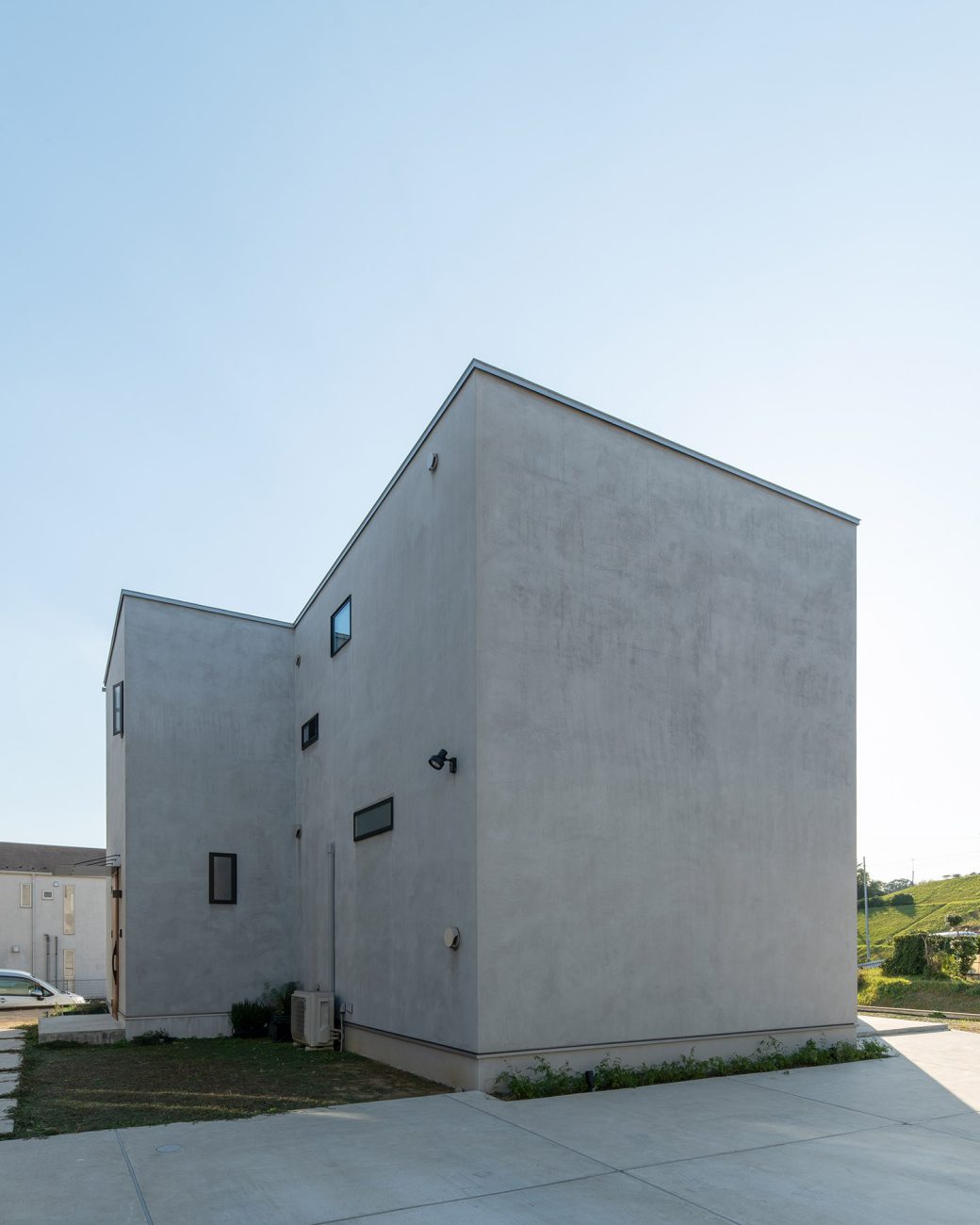 注文住宅・外観・モルタルの外観・グレーの外観 注文住宅・デザイン住宅建築実例_『CASE741 モルタライク』_外観