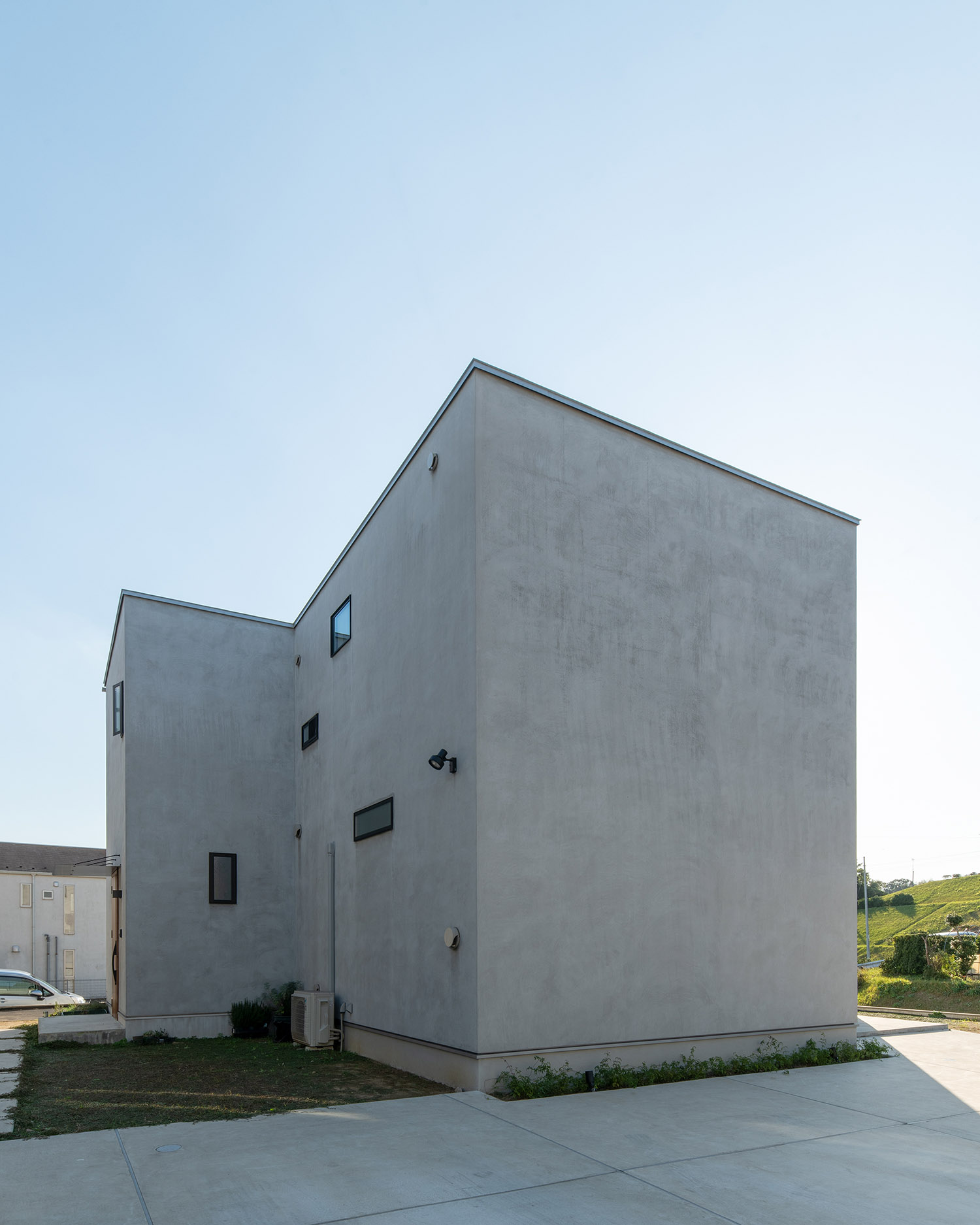 注文住宅・外観・モルタルの外観・グレーの外観 注文住宅・デザイン住宅建築実例_『CASE741 モルタライク』_外観