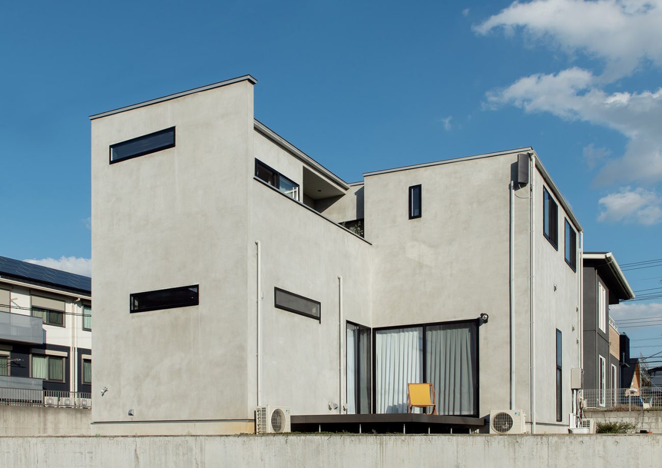 注文住宅・外観・モルタルの外観・グレーの外観 注文住宅・デザイン住宅建築実例_『CASE741 モルタライク』_外観