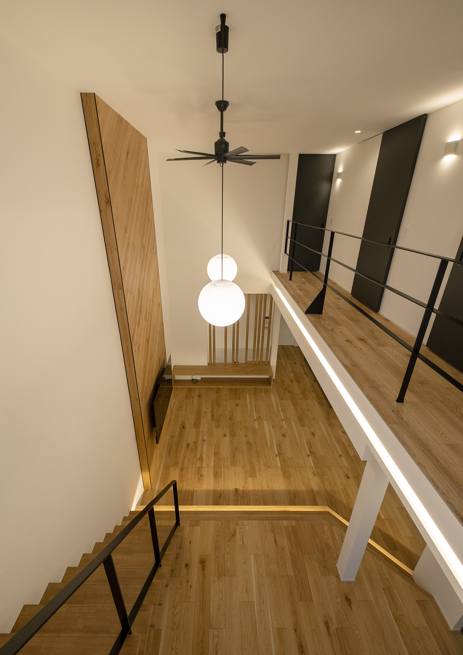 注文住宅・吹き抜け・木のぬくもり・スケルトン階段・ナチュラル 注文住宅・デザイン住宅建築実例_『CASE742 STEP's』_階段