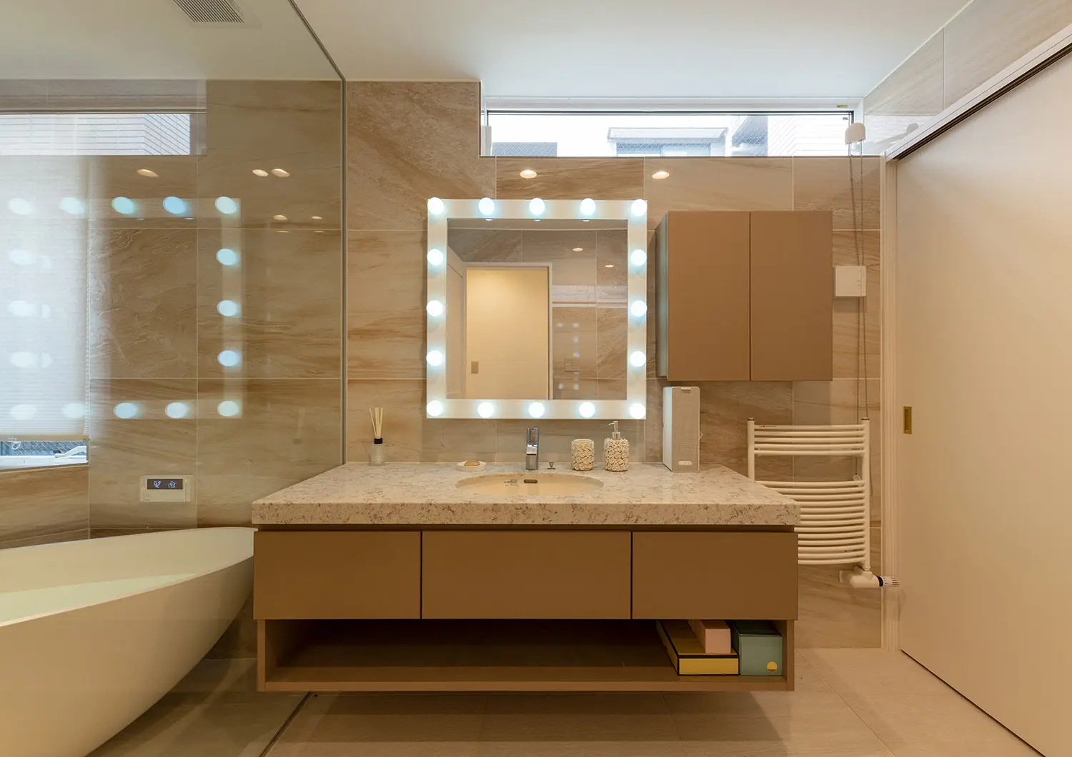 高級ホテルのような洗面所