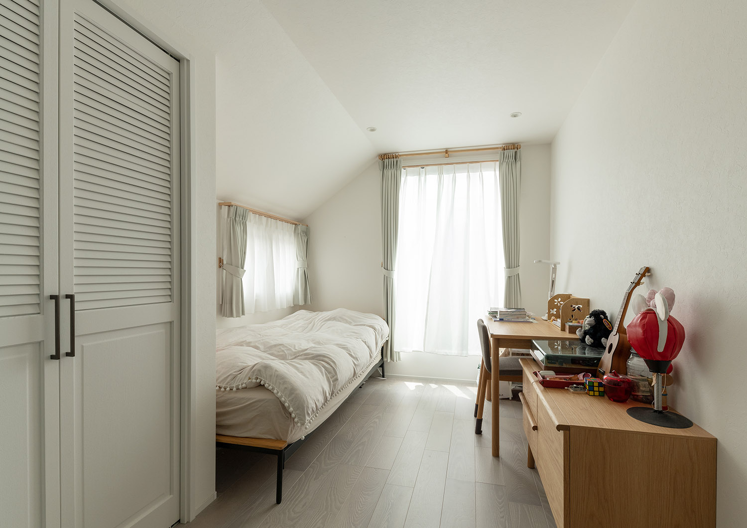 注文住宅・子供部屋・白を基調とした・明るい 注文住宅・デザイン住宅建築実例_『CASE745 自由が丘の家』_子供部屋