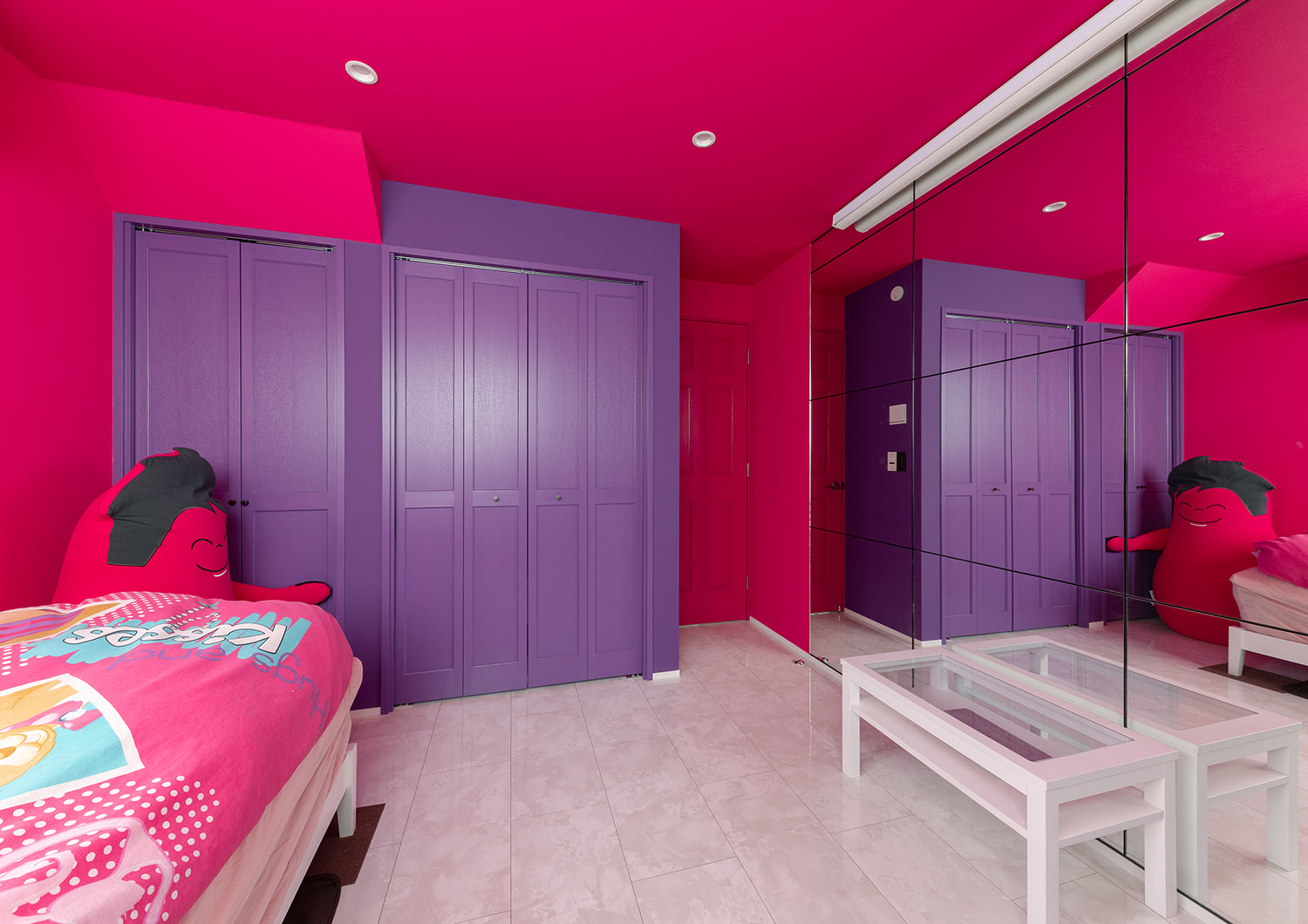 注文住宅・子供部屋・ピンクを基調とした・ビビッド 注文住宅・デザイン住宅建築実例_『CASE745 自由が丘の家』_子供部屋