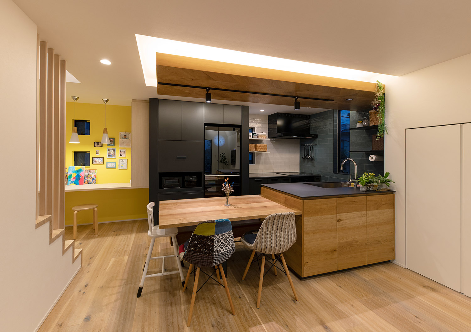 注文住宅・LDK・キッチン・一体型キッチン・ナチュラル 注文住宅・デザイン住宅建築実例_『CASE746 outlook』_LDK