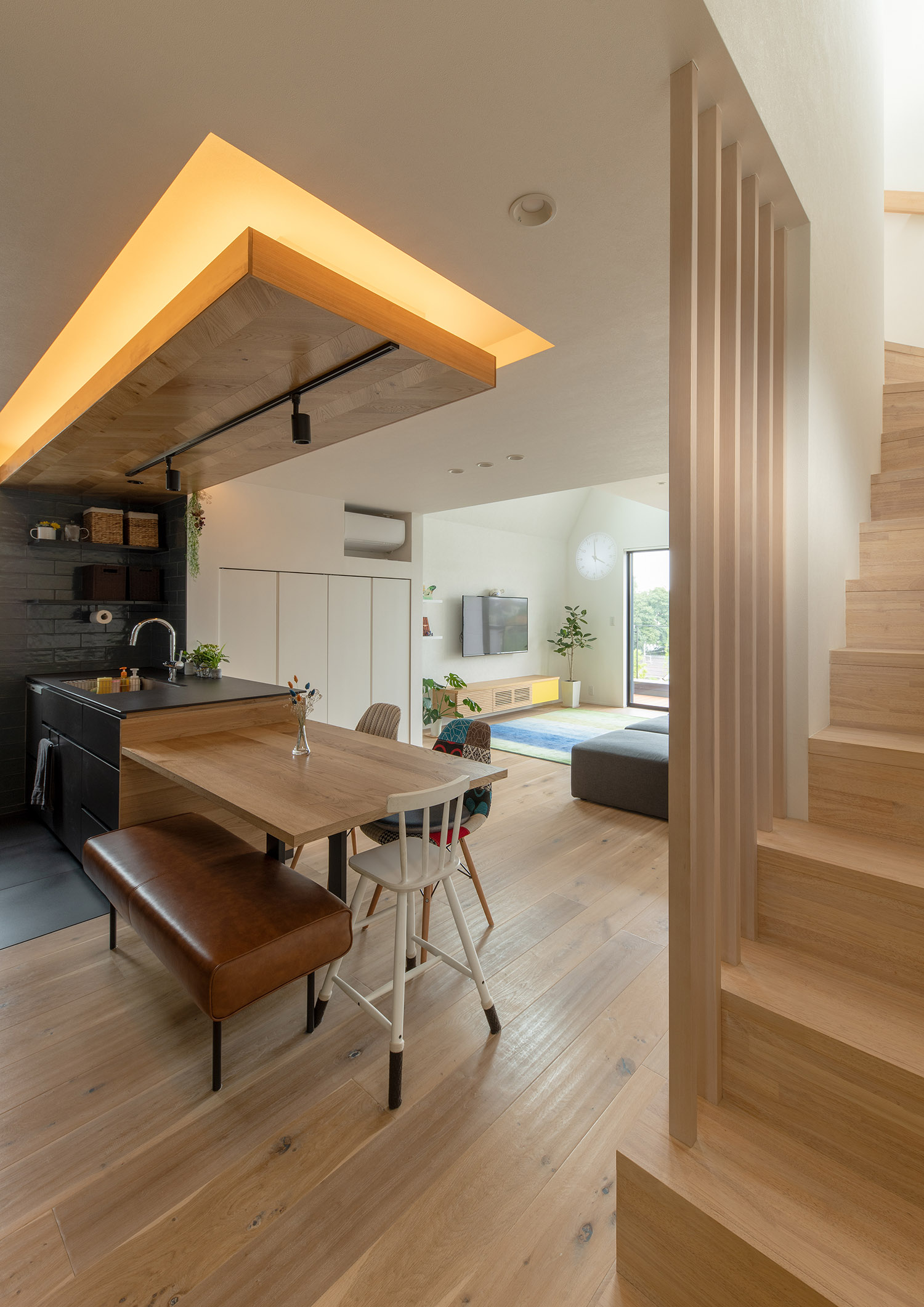 注文住宅・LDK・木のぬくもり・開放感のある・ナチュラル 注文住宅・デザイン住宅建築実例_『CASE746 outlook』_LDK