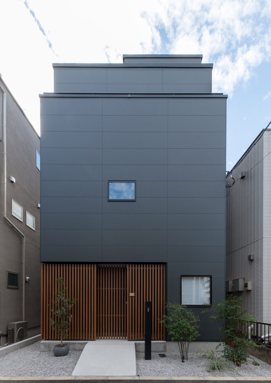 注文住宅『CASE753 円佇の家（えんていのいえ）』の建築実例・施⼯例の写真・建物外観全体 注文住宅・デザイン住宅建築実例_『CASE753 円佇の家（えんていのいえ）』_外観