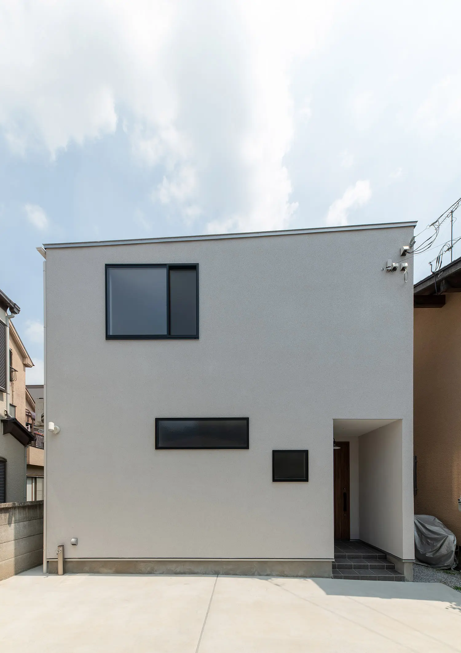 プライバシー性の高い四角い家