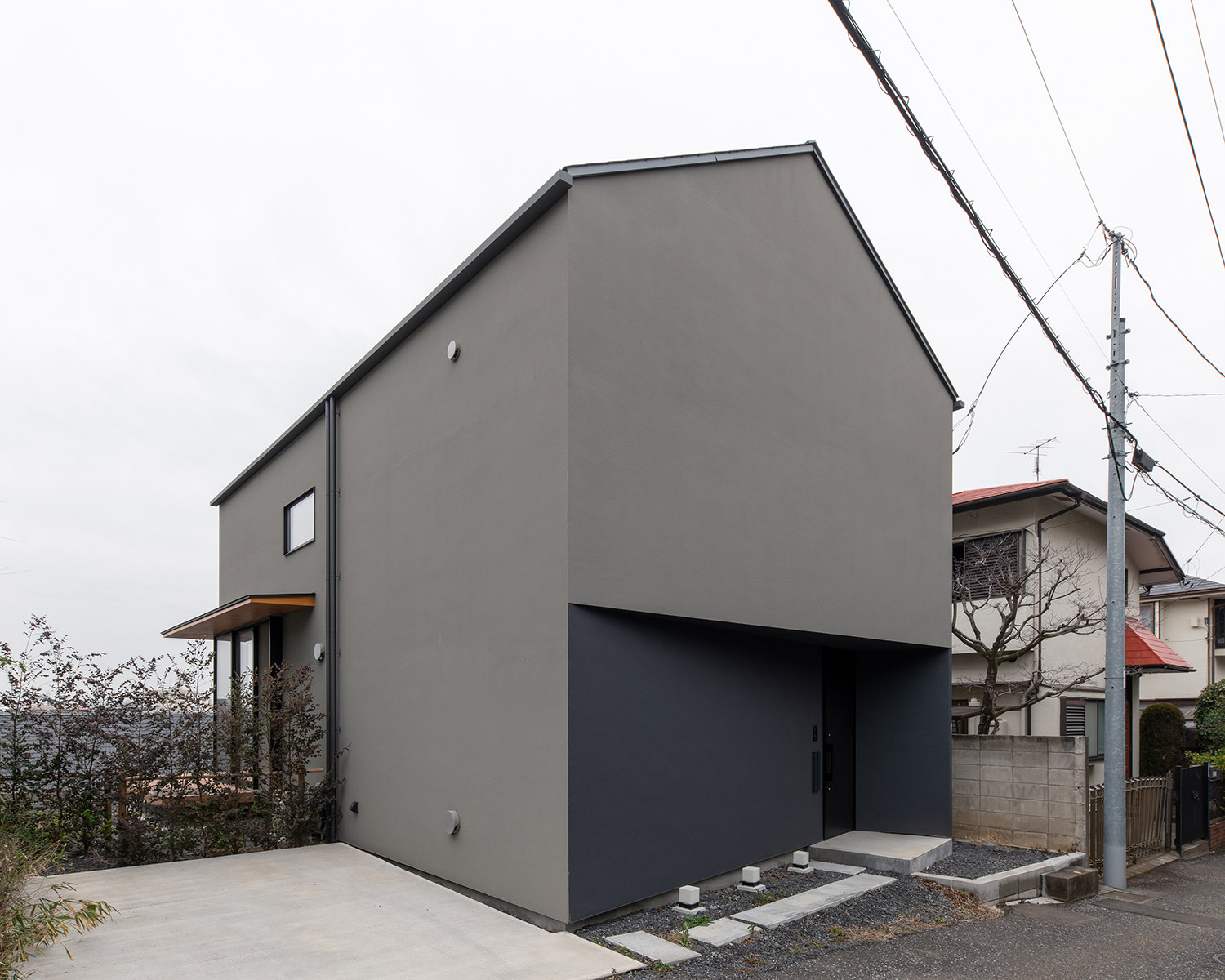 水平ラインが美しいシンプルを極めた住宅
