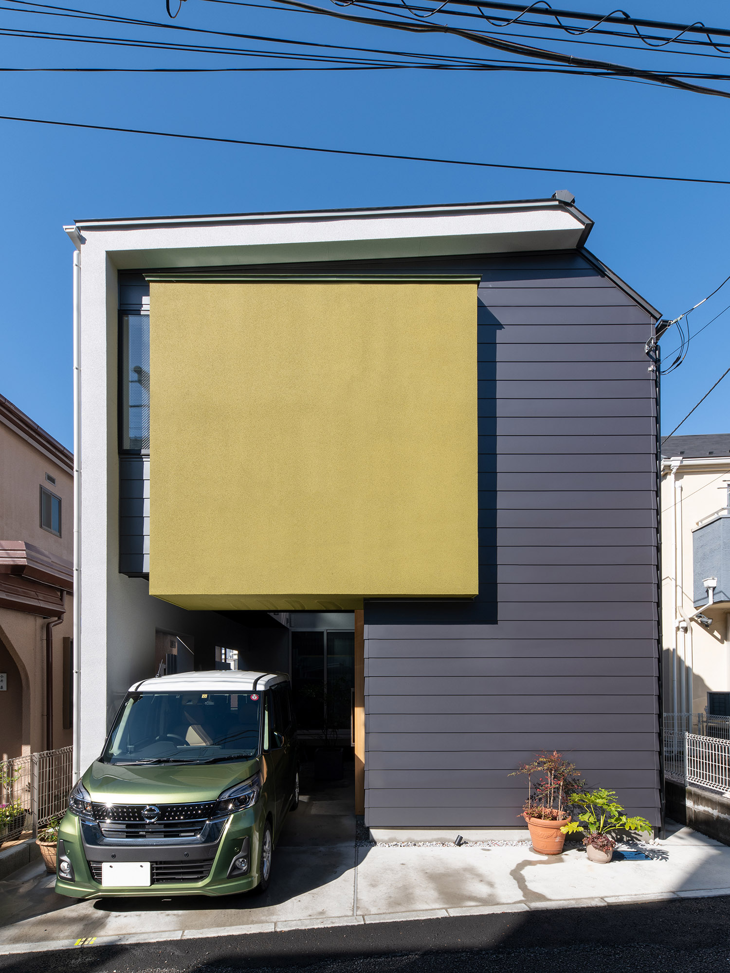 デザイン住宅建築実例_外観・注文住宅『CASE761 光と明かりの交錯』の建築実例・施⼯例の写真・建物外観全体 注文住宅・デザイン住宅建築実例_『CASE761 光と明かりの交錯』_外観