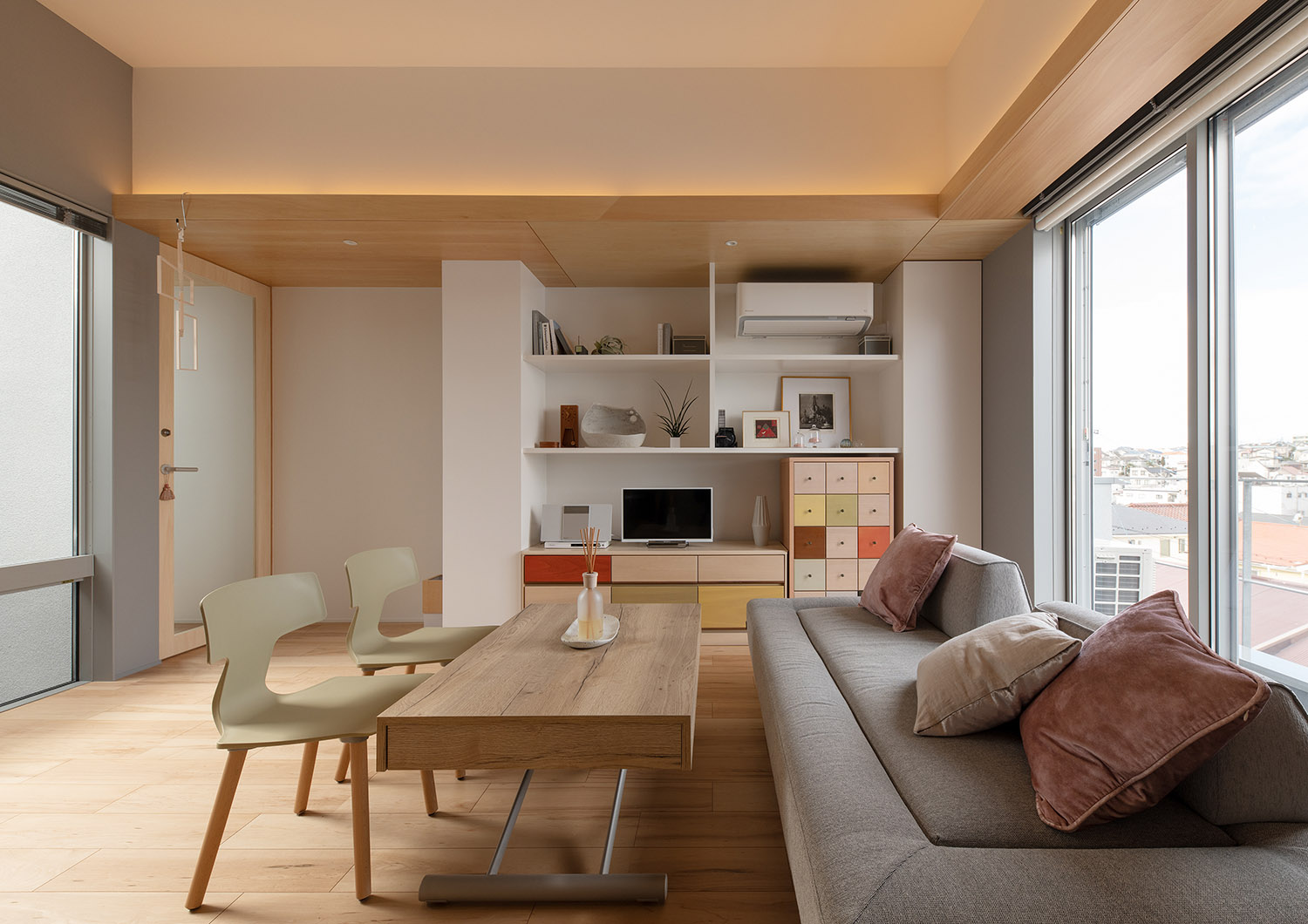 壁面収納があるシンプルでおしゃれな二階LDK・デザイン住宅 注文住宅・デザイン住宅建築実例_『CASE761 光と明かりの交錯』_LDK