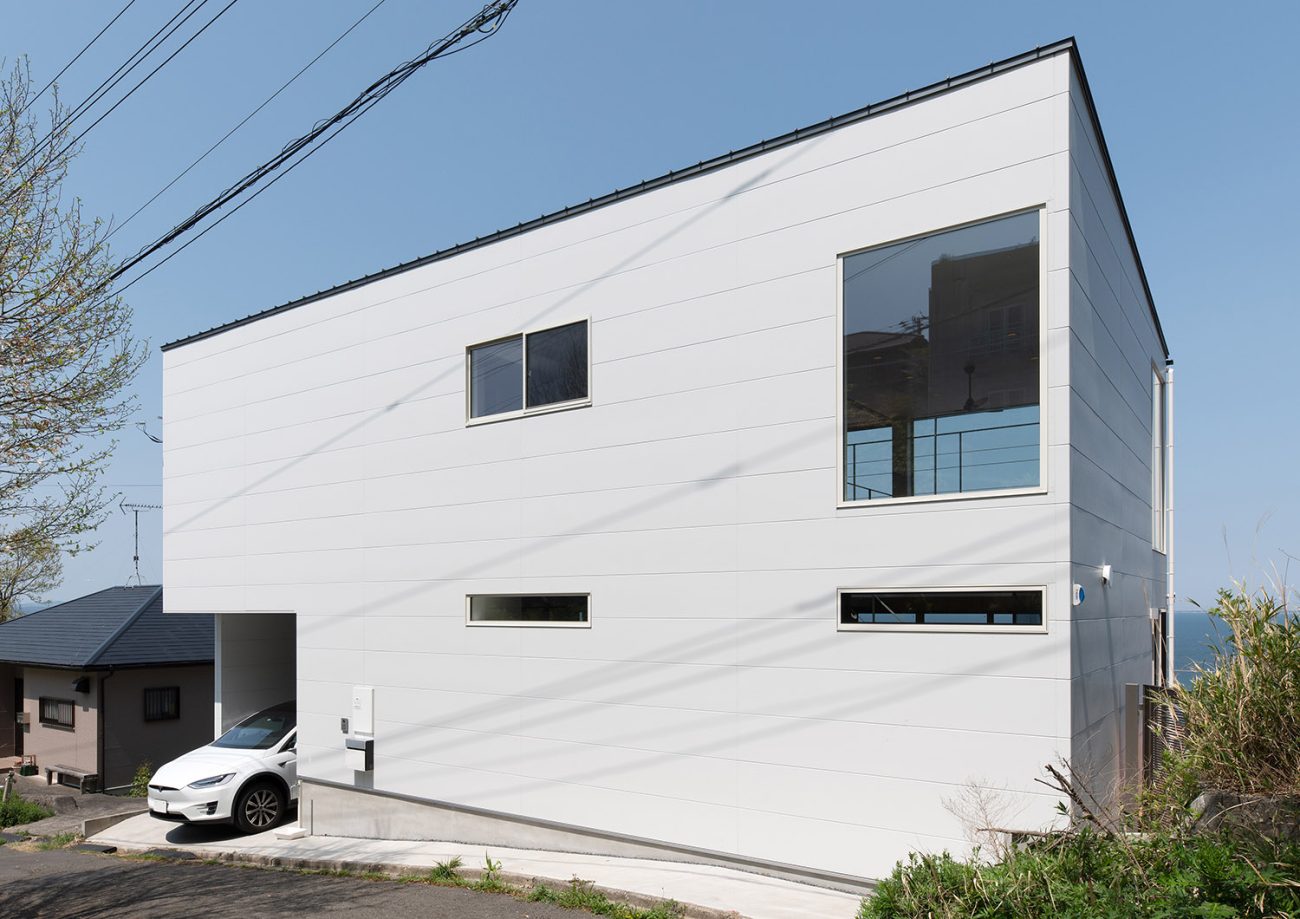 白い外壁でキューブ状の外観の住まい・デザイン住宅 注文住宅・デザイン住宅建築実例_『CASE762 Nature NaturalHOUSE』_外観