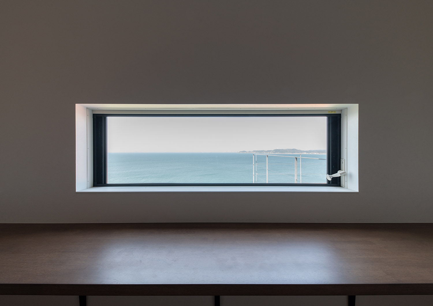 海が見えるスリット窓・デザイン住宅 注文住宅・デザイン住宅建築実例_『CASE762 Nature NaturalHOUSE』_寝室