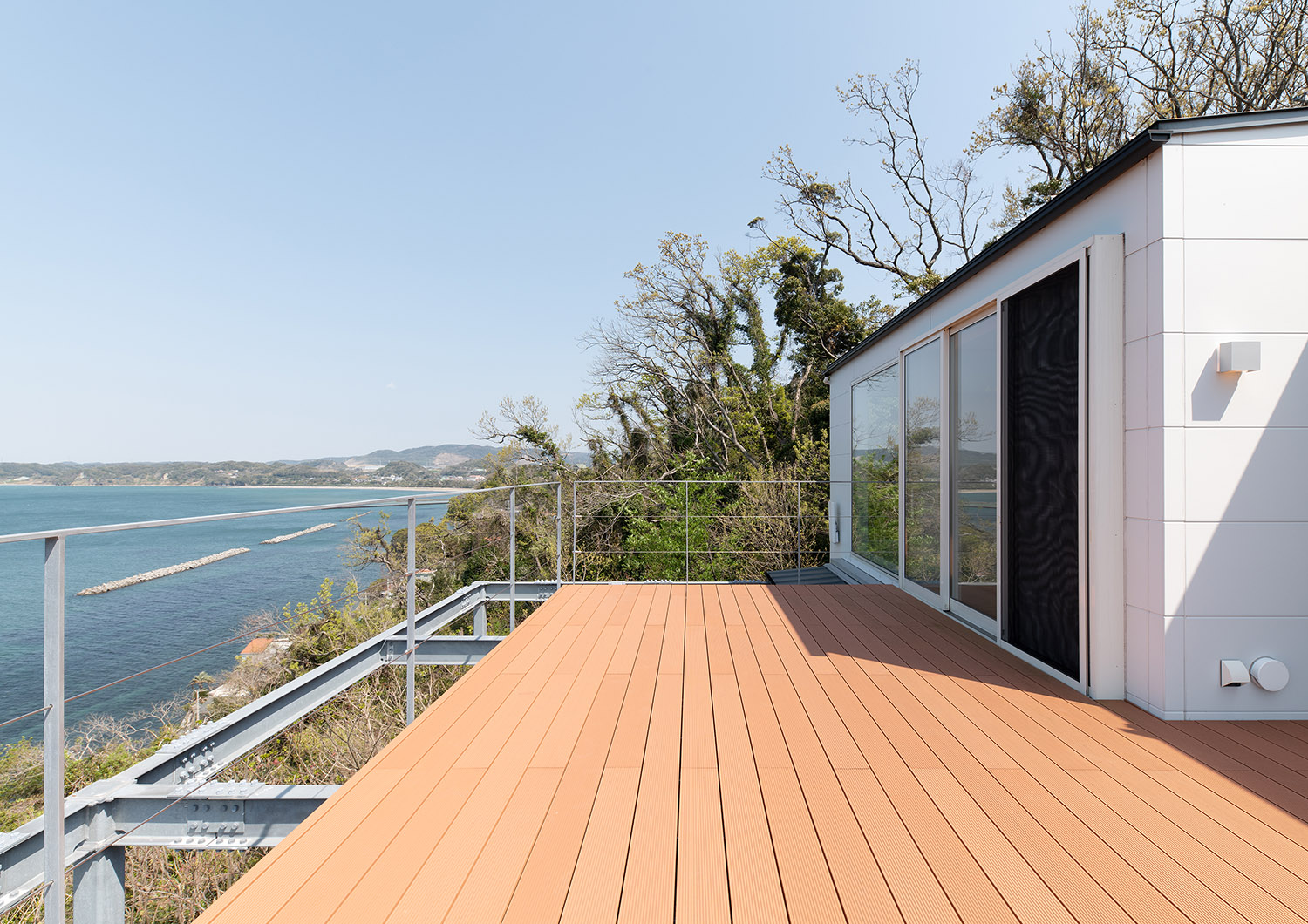 海を眺めることが出来るルーフバルコニー・デザイン住宅 注文住宅・デザイン住宅建築実例_『CASE762 Nature NaturalHOUSE』_テラス・バルコニー