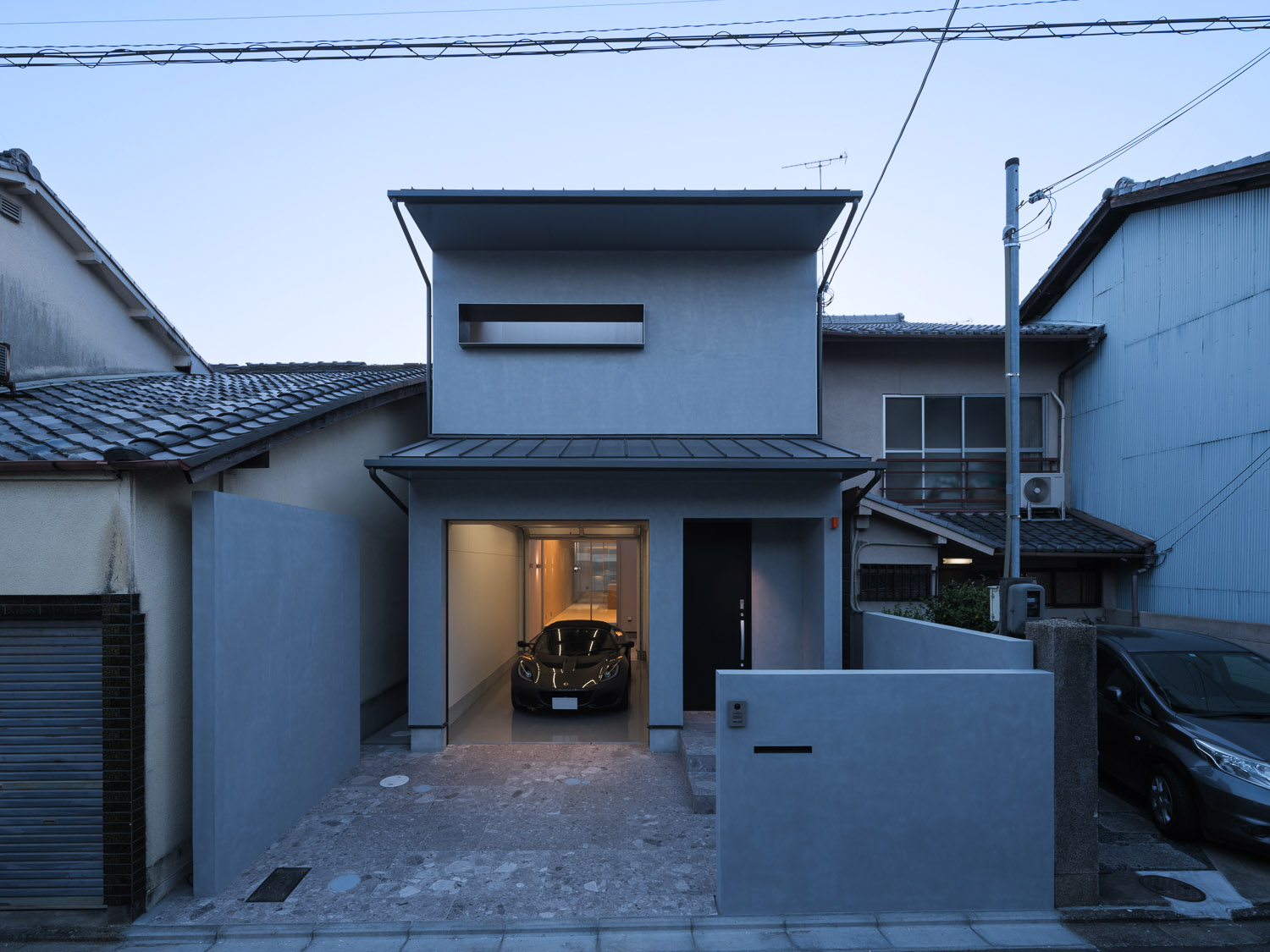 デザイン住宅建築実例_外観・注文住宅『CASE764 おぼろげ』の建築実例・施⼯例の写真・建物外観全体 注文住宅・デザイン住宅建築実例_『CASE764 おぼろげ』_外観