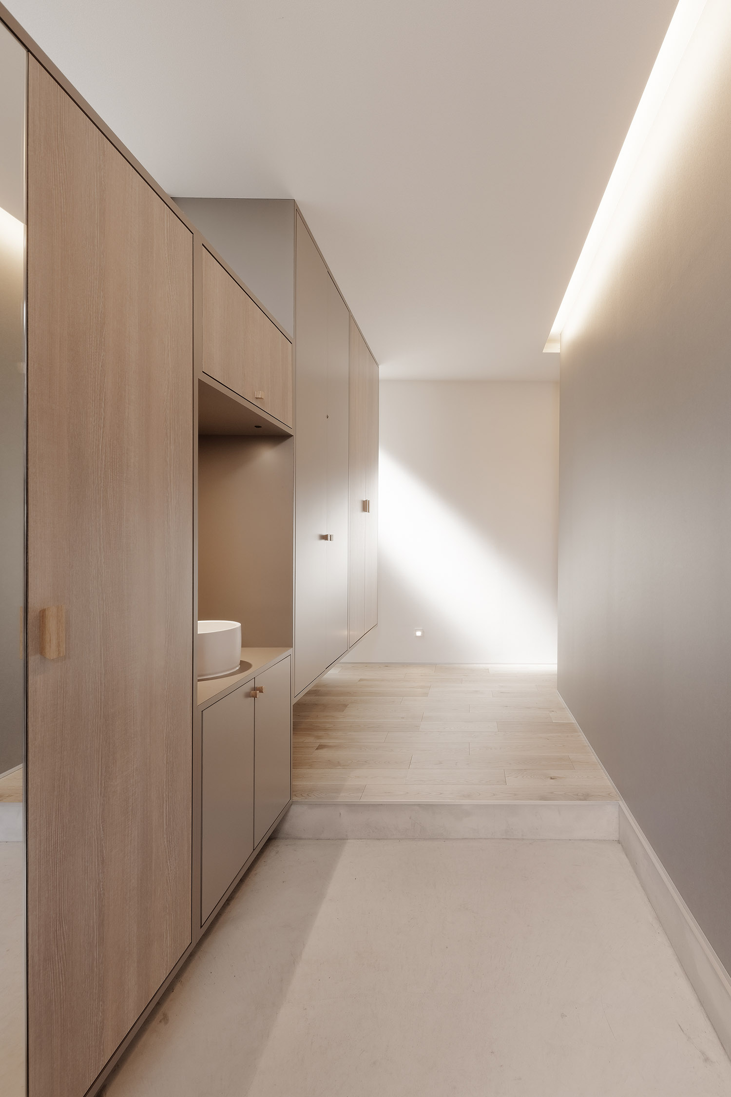 手洗いカウンターのあるシンプルで清潔感のある玄関・デザイン住宅 注文住宅・デザイン住宅建築実例_『CASE766 ハコ/ラセン』_玄関