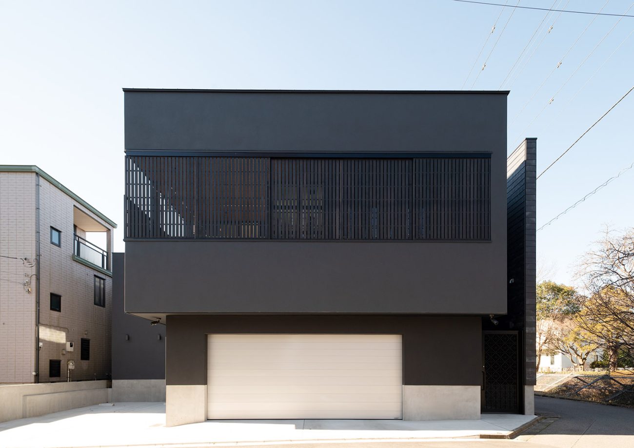 デザイン住宅建築実例_外観・注文住宅『CASE771 VOIDS』の建築実例・施⼯例の写真・建物外観全体 注文住宅・デザイン住宅建築実例_『CASE771 VOIDS』_外観