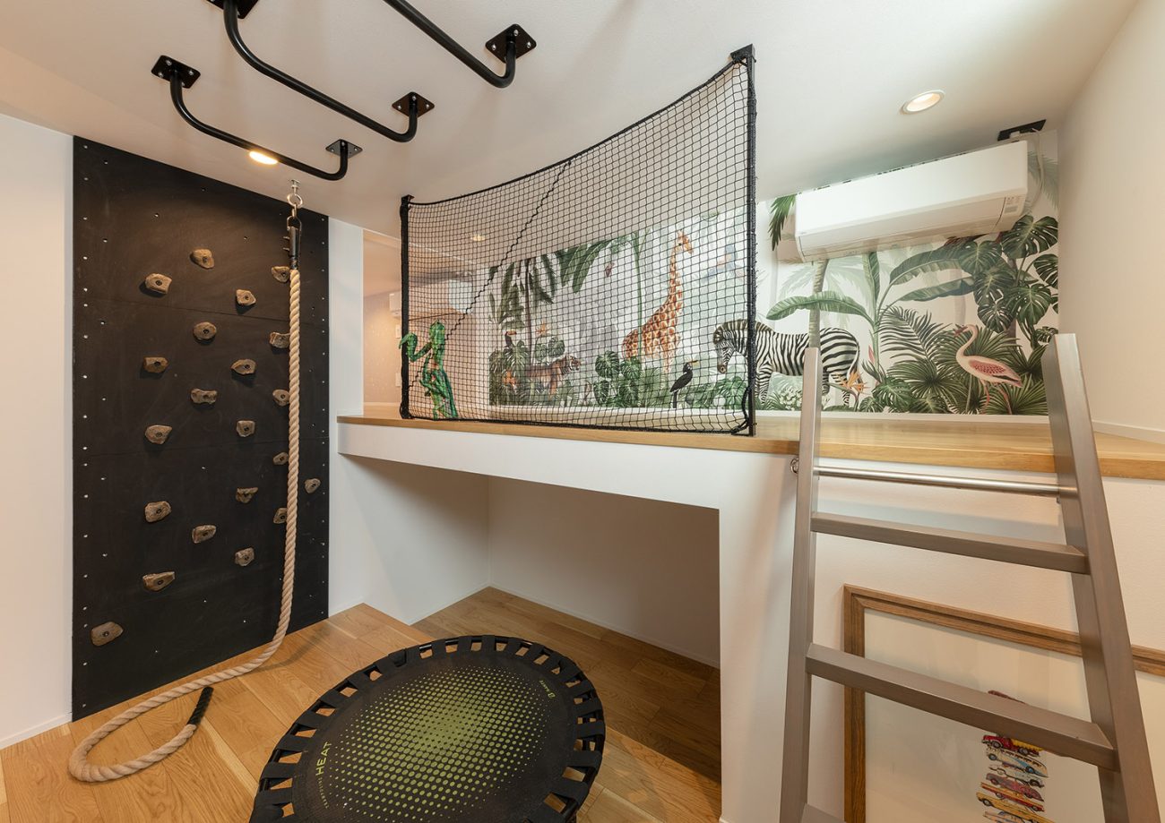 ボルダリングウォールや遊具があるスキップフロアの子供部屋・デザイン住宅 注文住宅・デザイン住宅建築実例_『CASE769 othello』_子供部屋