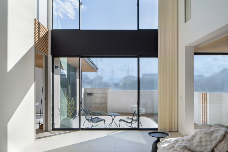 2階建ての吹き抜けのある家|メリット・デメリットやおしゃれな注文住宅の実例も紹介 | 注文住宅なら建築設計事務所フリーダムアーキテクツ