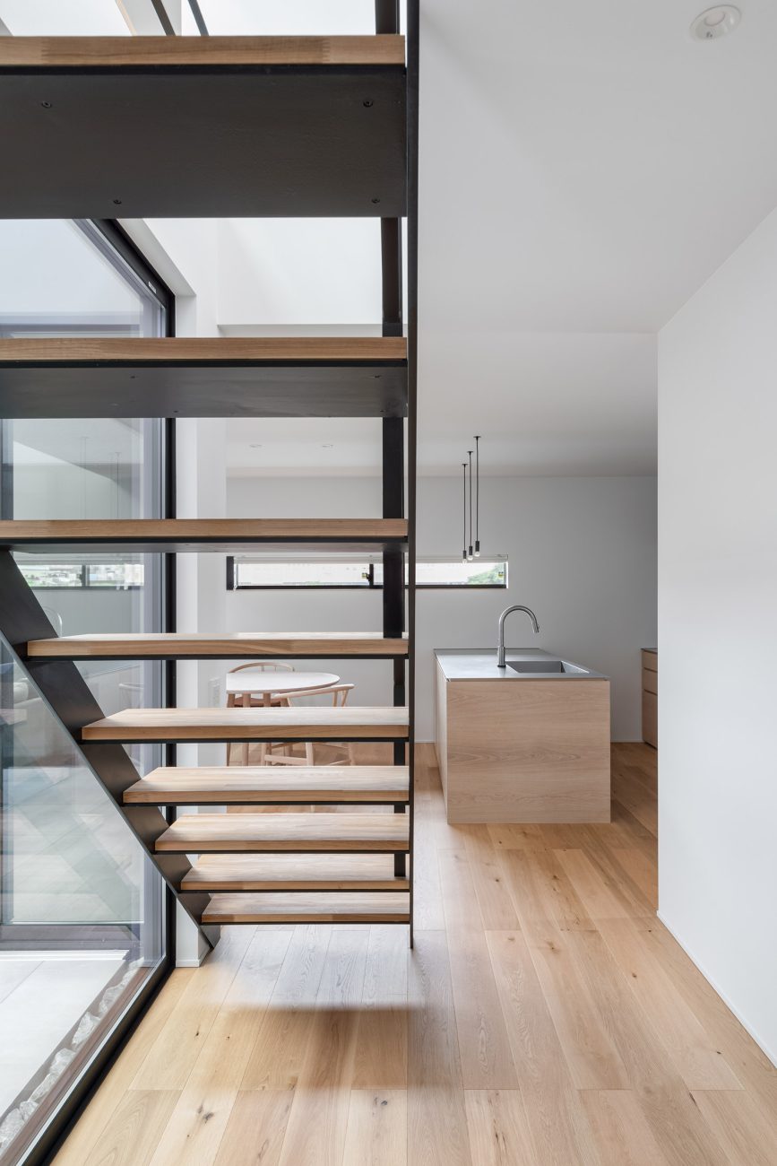 CASE777 EN HOUSE 階段