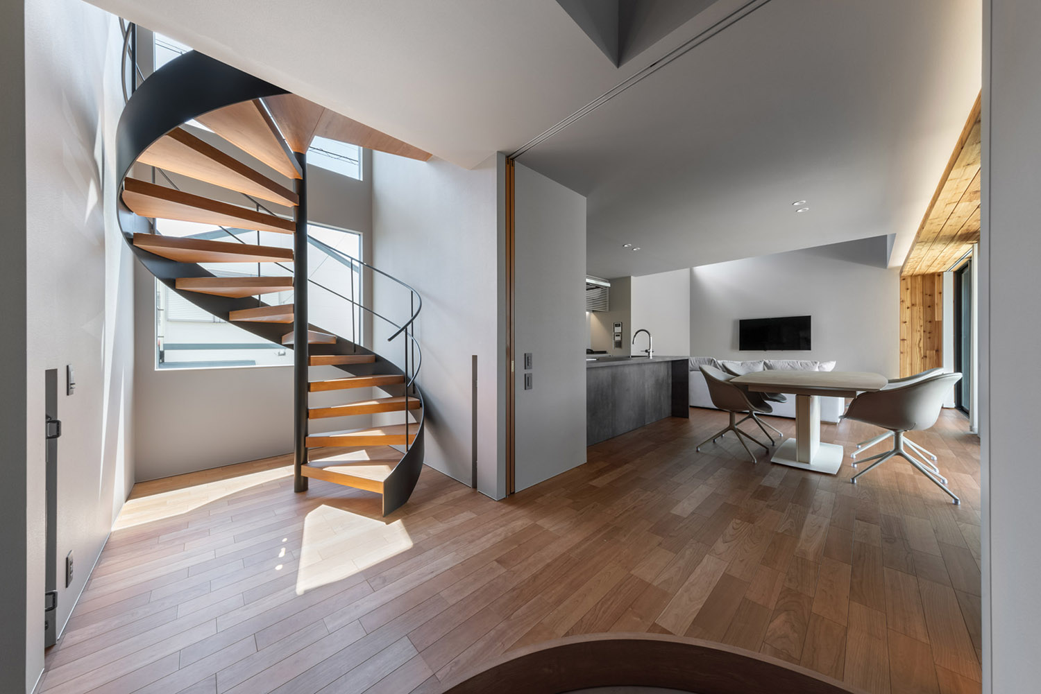 デザイン住宅建築実例_玄関・注文住宅『CASE780 Isn't it nice?』の建築実例・施⼯例の写真