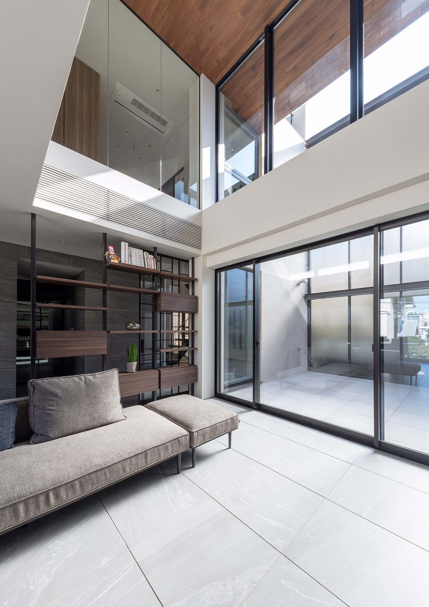 デザイン住宅建築実例_LDK・注文住宅『CASE781 天地を紡ぐ家』の建築実例・施⼯例の写真