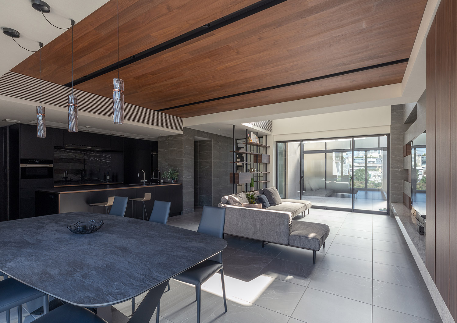 デザイン住宅建築実例_LDK・注文住宅『CASE781 天地を紡ぐ家』の建築実例・施⼯例の写真