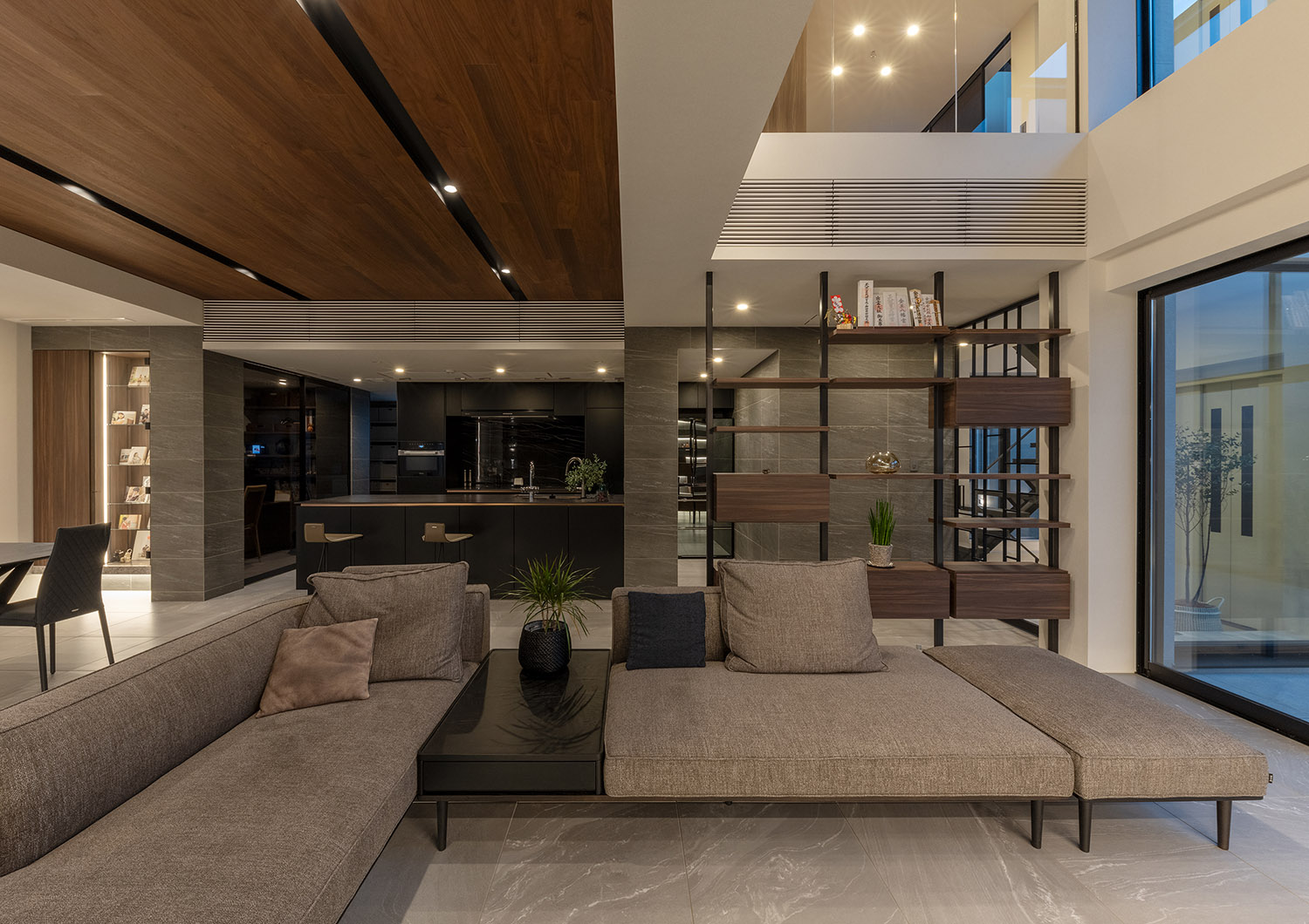 デザイン住宅建築実例_LDK・注文住宅『CASE781 天地を紡ぐ家』の建築実例・施⼯例の写真