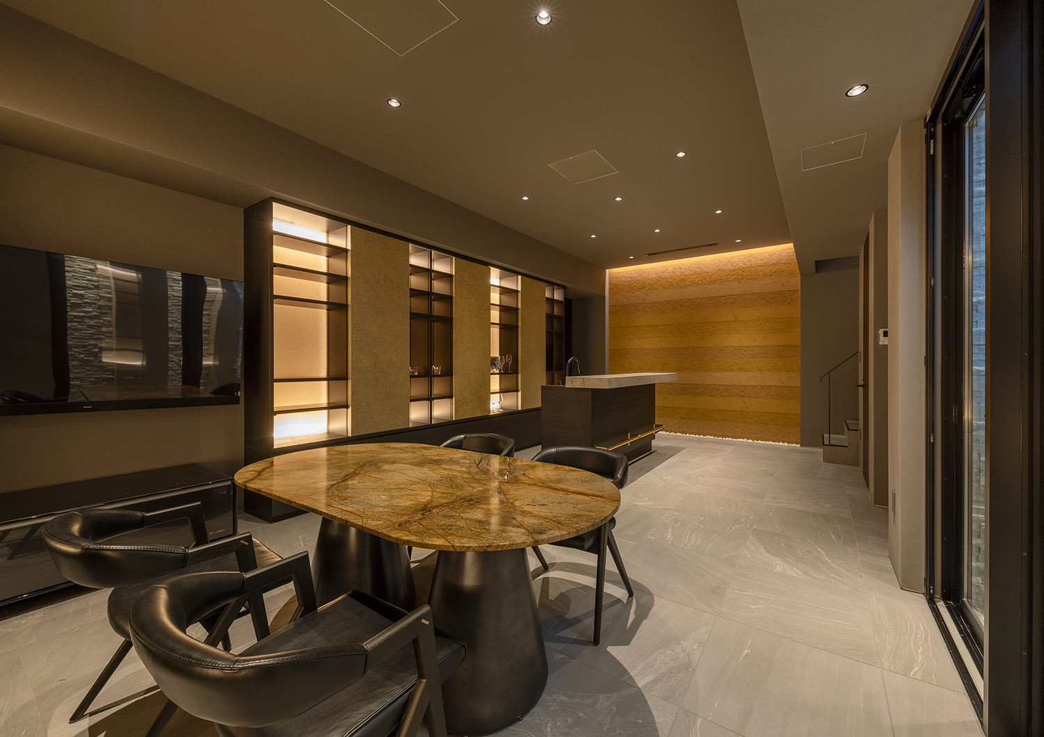 デザイン住宅建築実例_パーティールーム・注文住宅『CASE781 天地を紡ぐ家』の建築実例・施⼯例の写真