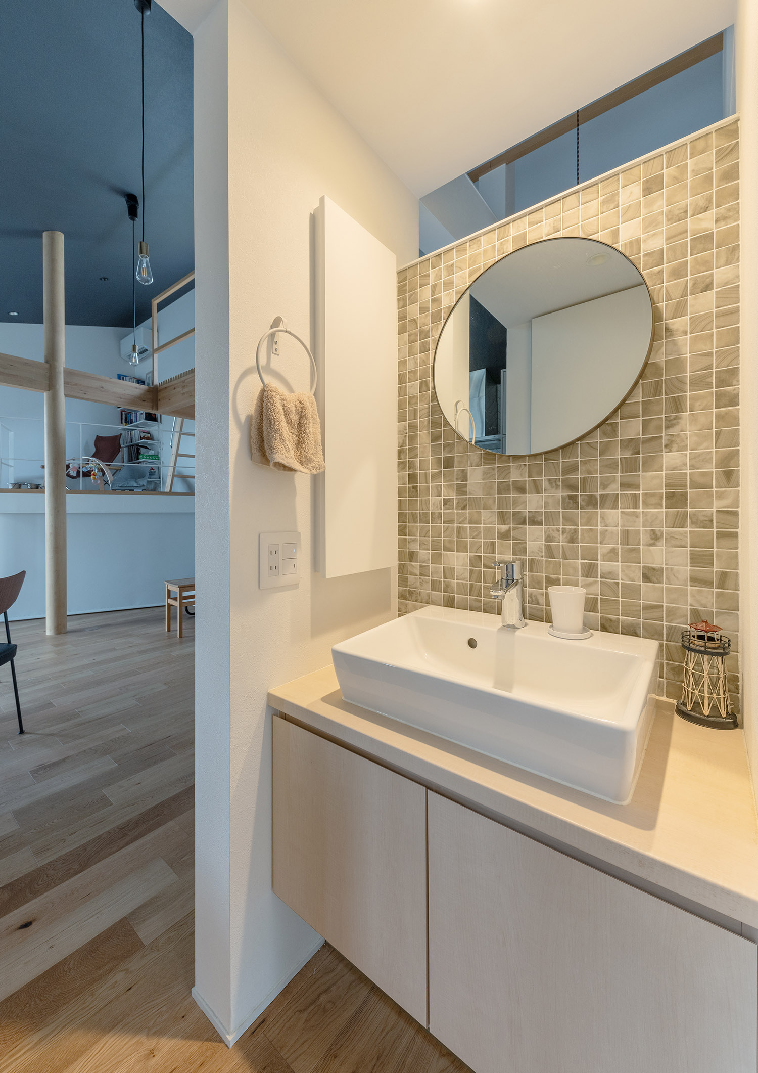 デザイン住宅建築実例_外観・注文住宅『CASE782 ねこと暮らす家』の建築実例・施⼯例の写真・建物_浴室・洗面所